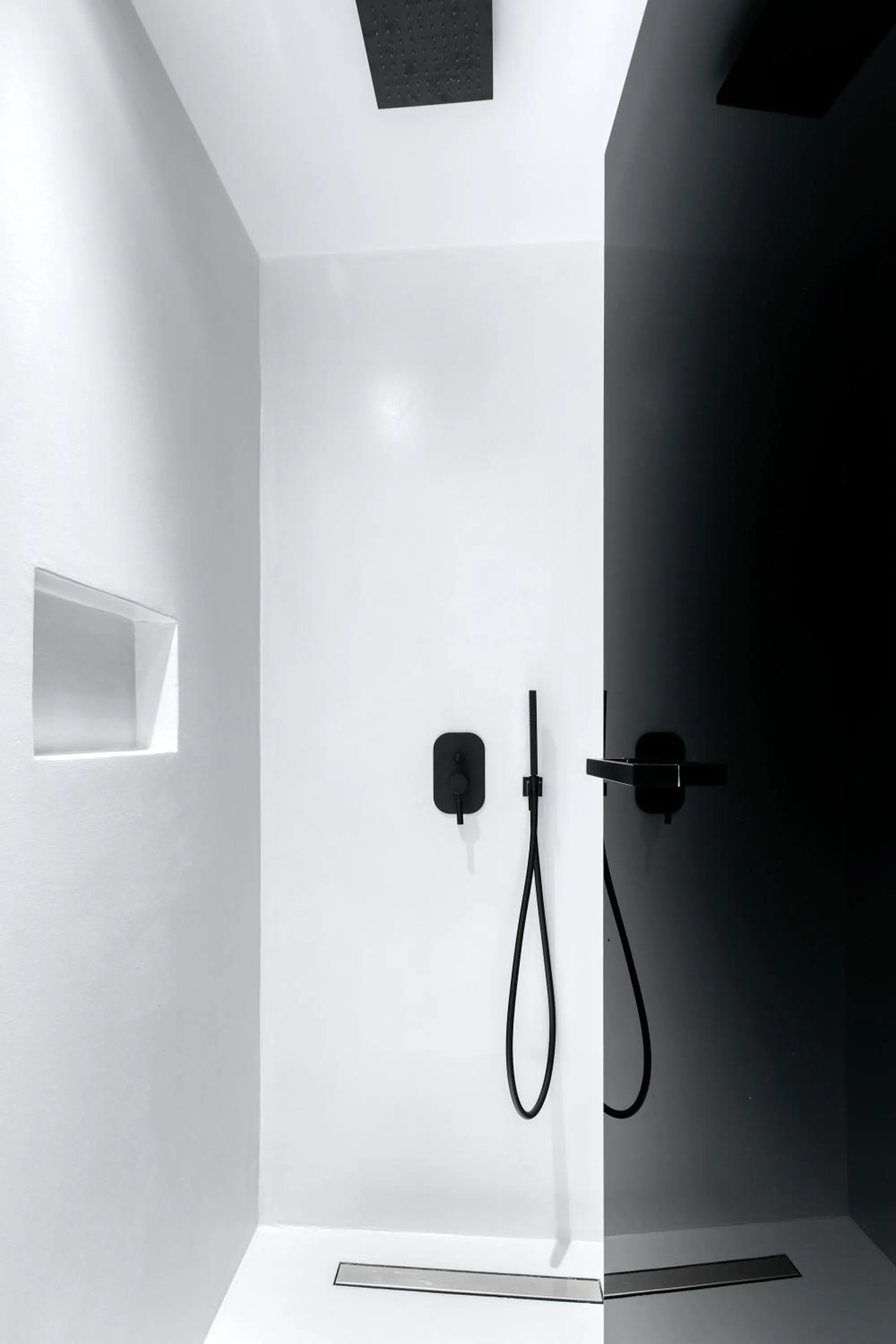 Bathroom in Tagoo Black Mykonos