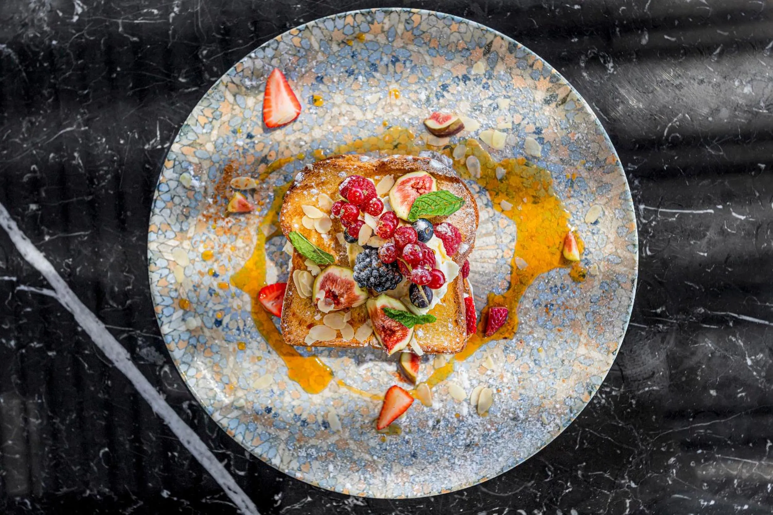 Food and drinks in Tagoo Black Mykonos