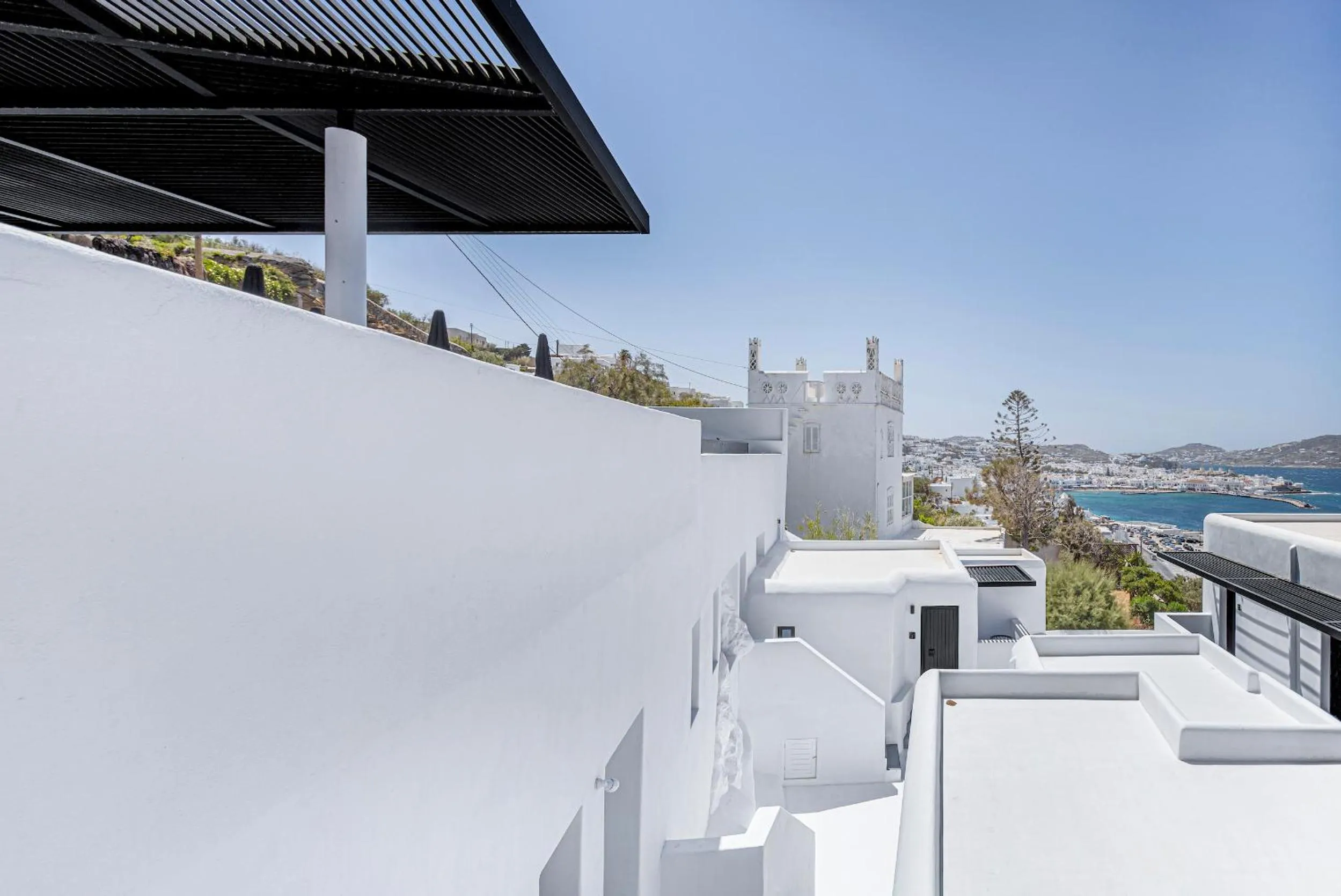 Property building in Tagoo Black Mykonos