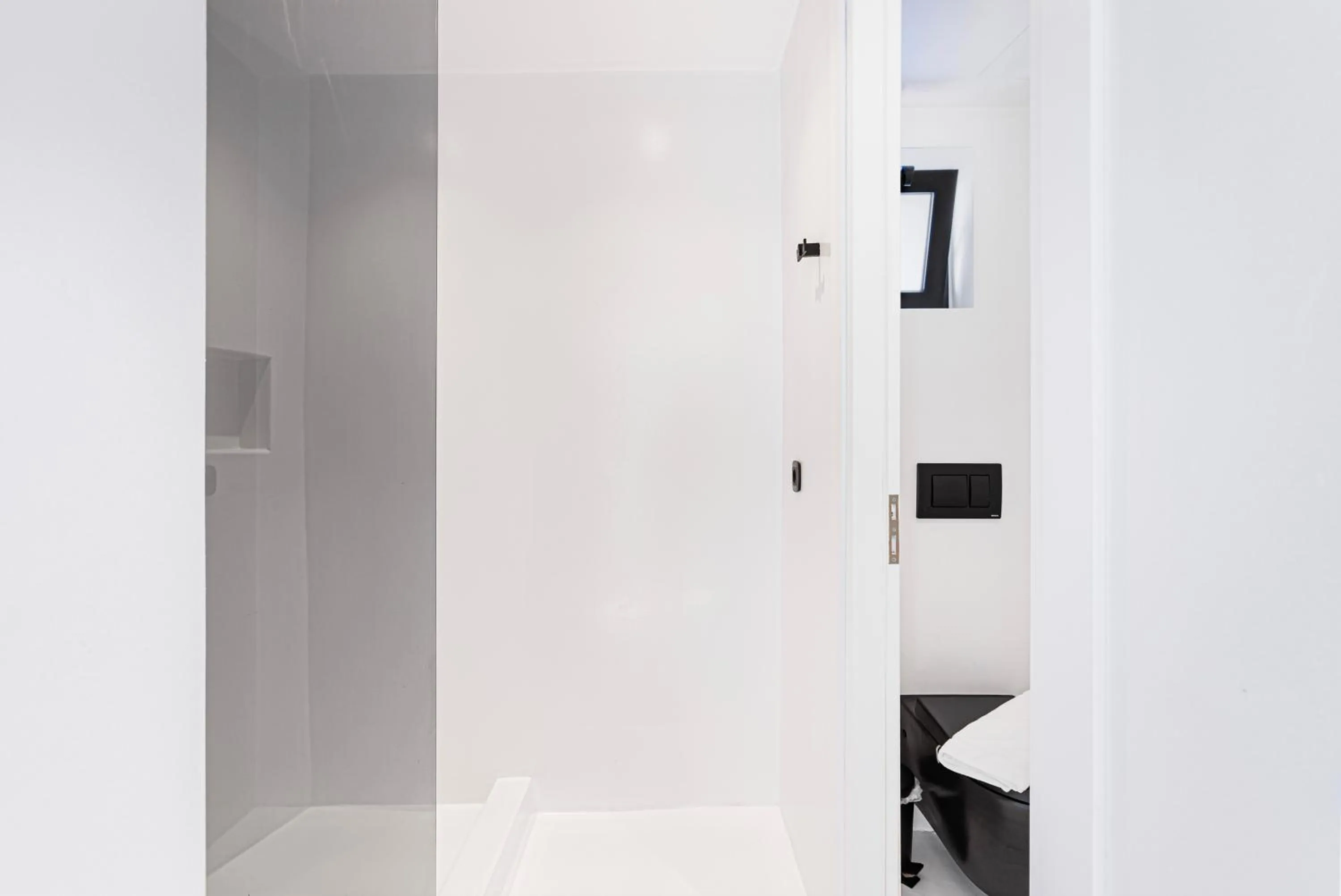 Bathroom in Tagoo Black Mykonos