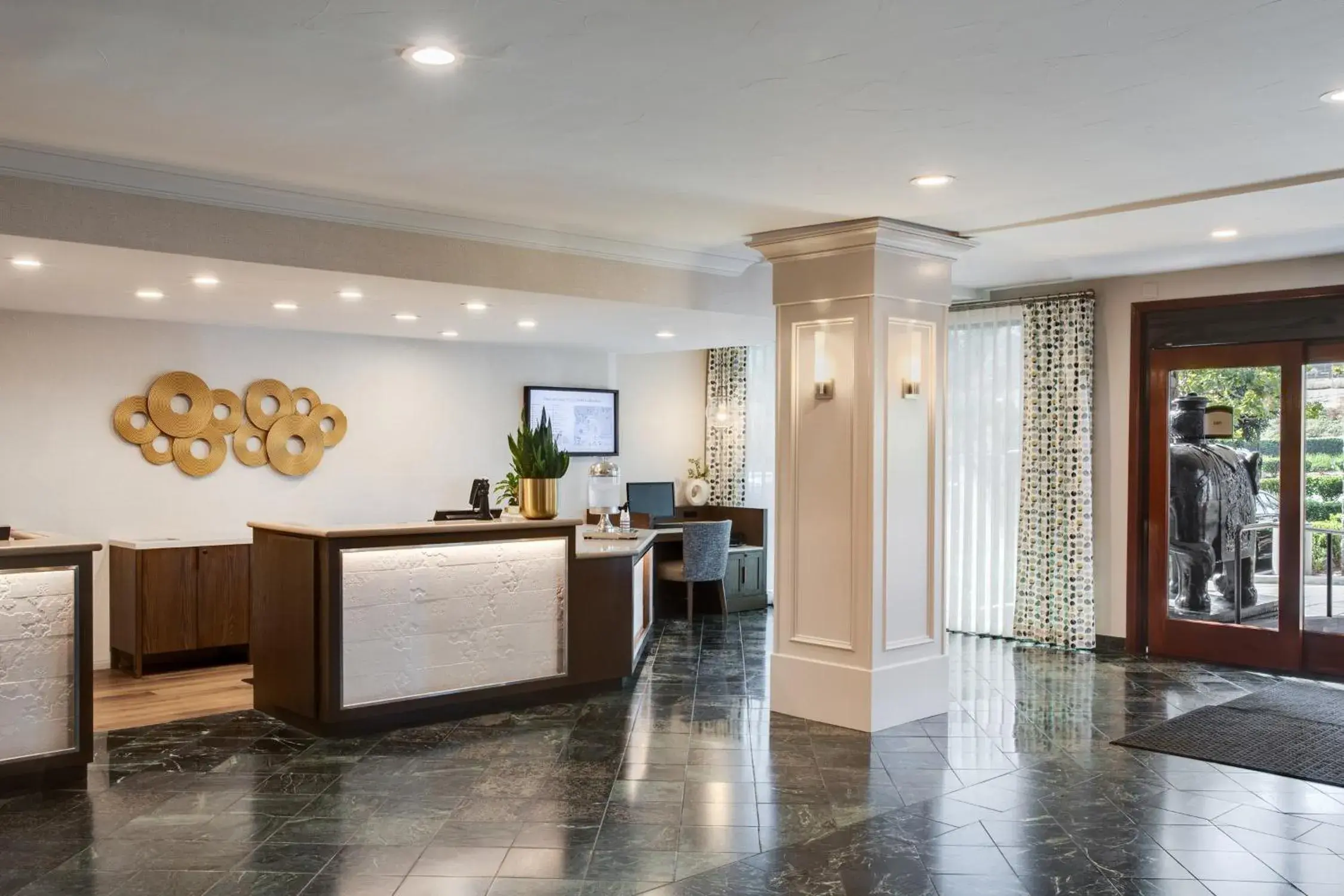 Lobby or reception in Ayres Suites Yorba Linda/Anaheim Hills Lobby or reception in Ayres Suites Yorba Linda/Anaheim Hills
