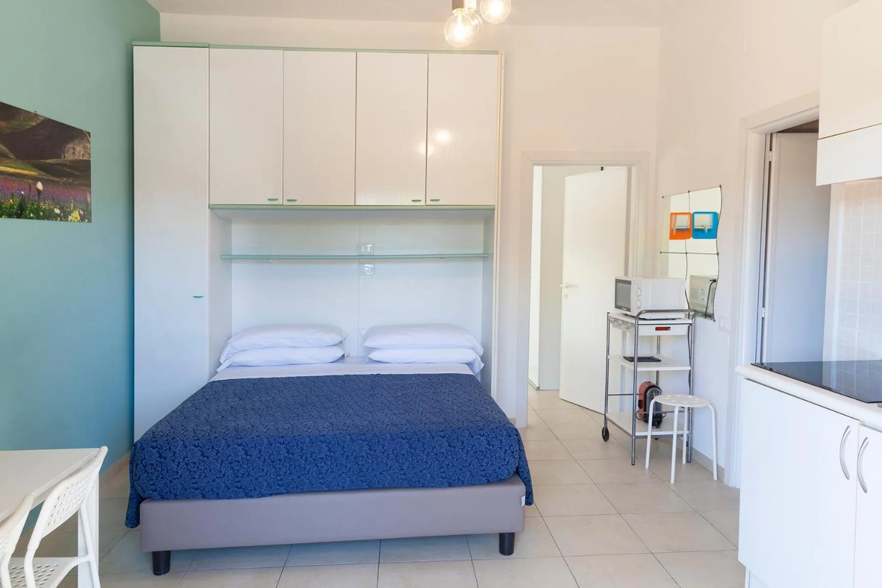 Photo of the whole room, Bed in Residence Casabianca