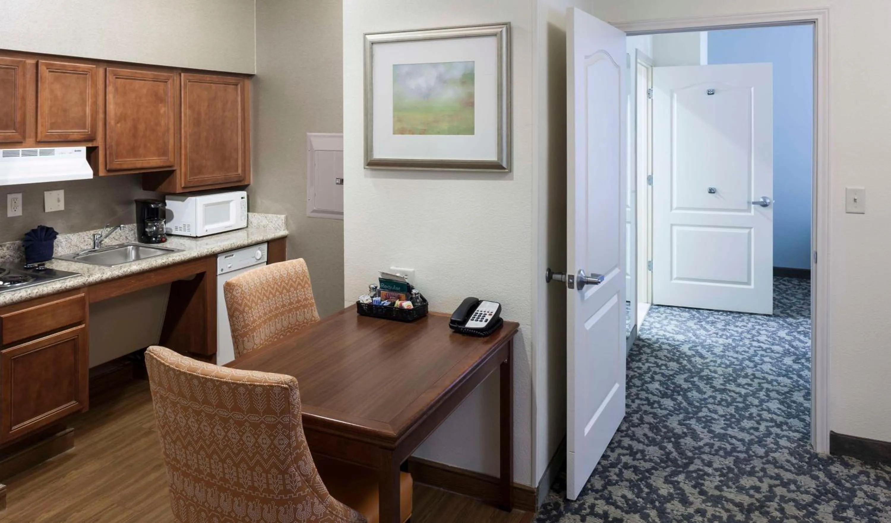 Kitchen or kitchenette in Homewood Suites by Hilton Houston Stafford Sugar Land
