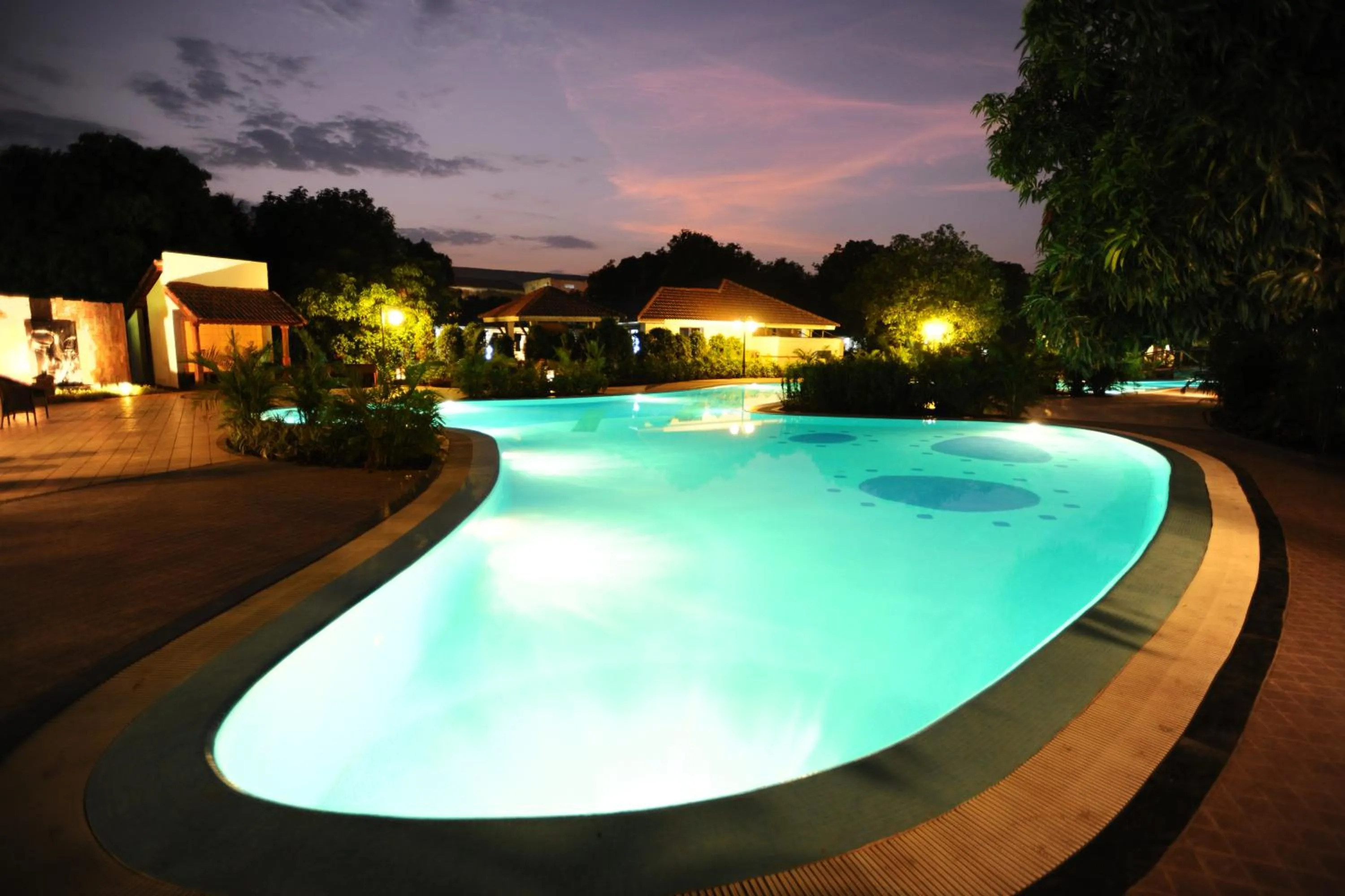 Swimming pool in Madhubhan Resort & Spa