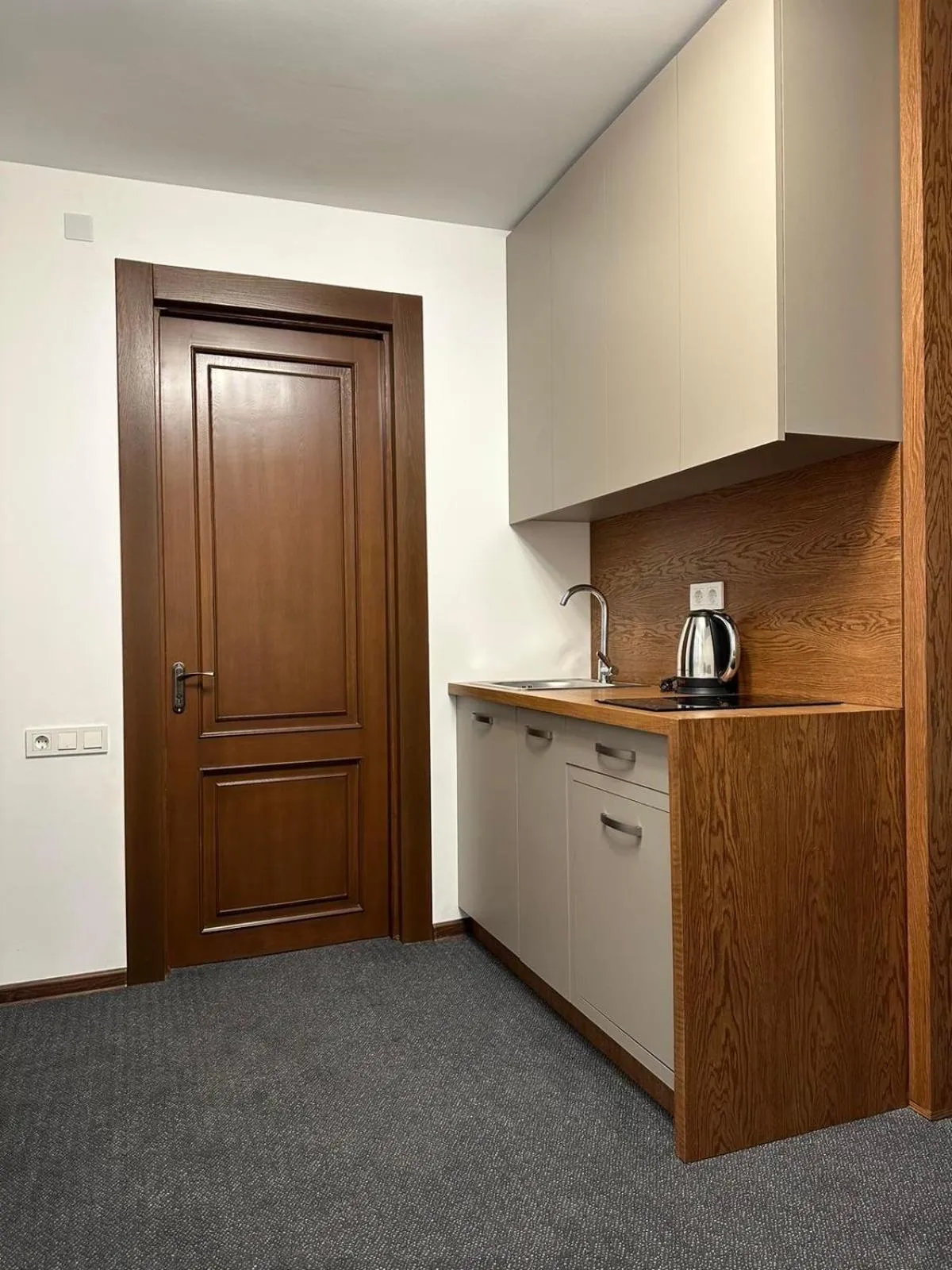 Kitchen or kitchenette in R&R Hotel