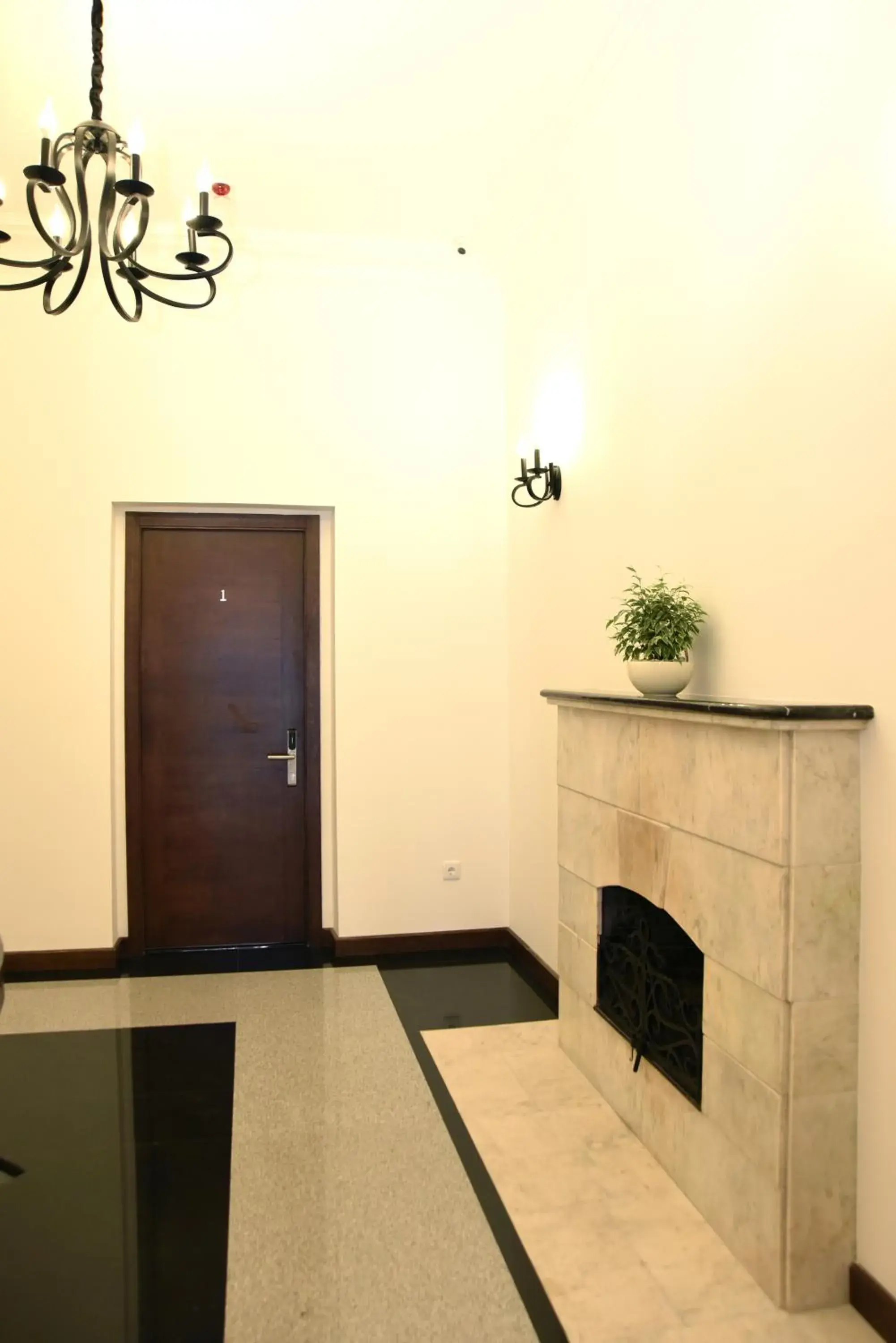 Property building in R&R Hotel Property building in R&R Hotel