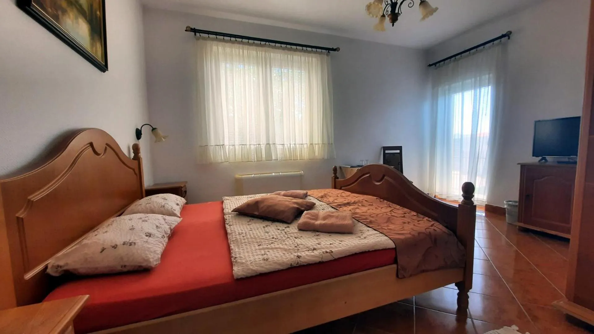 Bed in Airport Budapest Sarokhaz Panzio