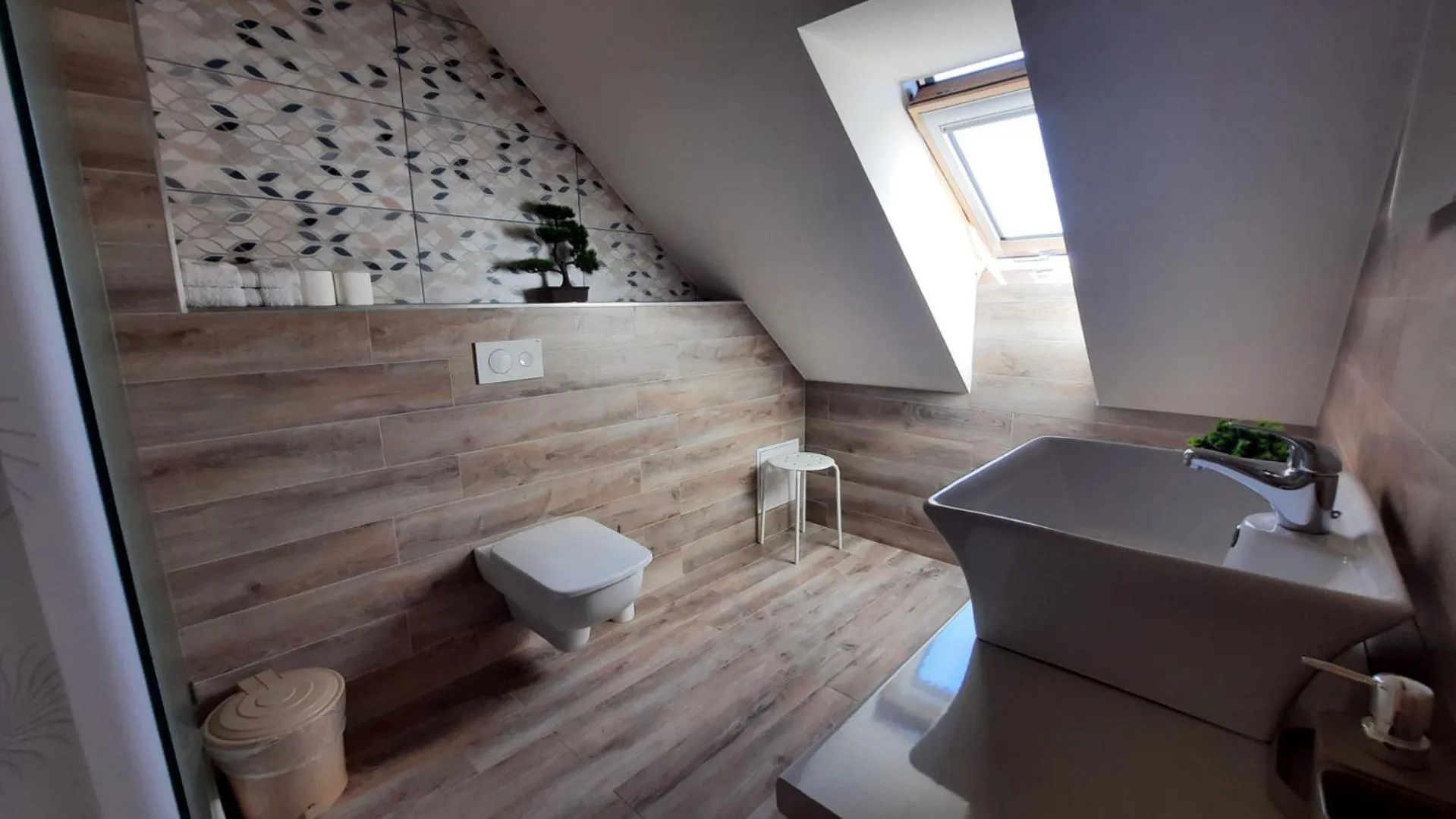 Bathroom in Airport Budapest Sarokhaz Panzio