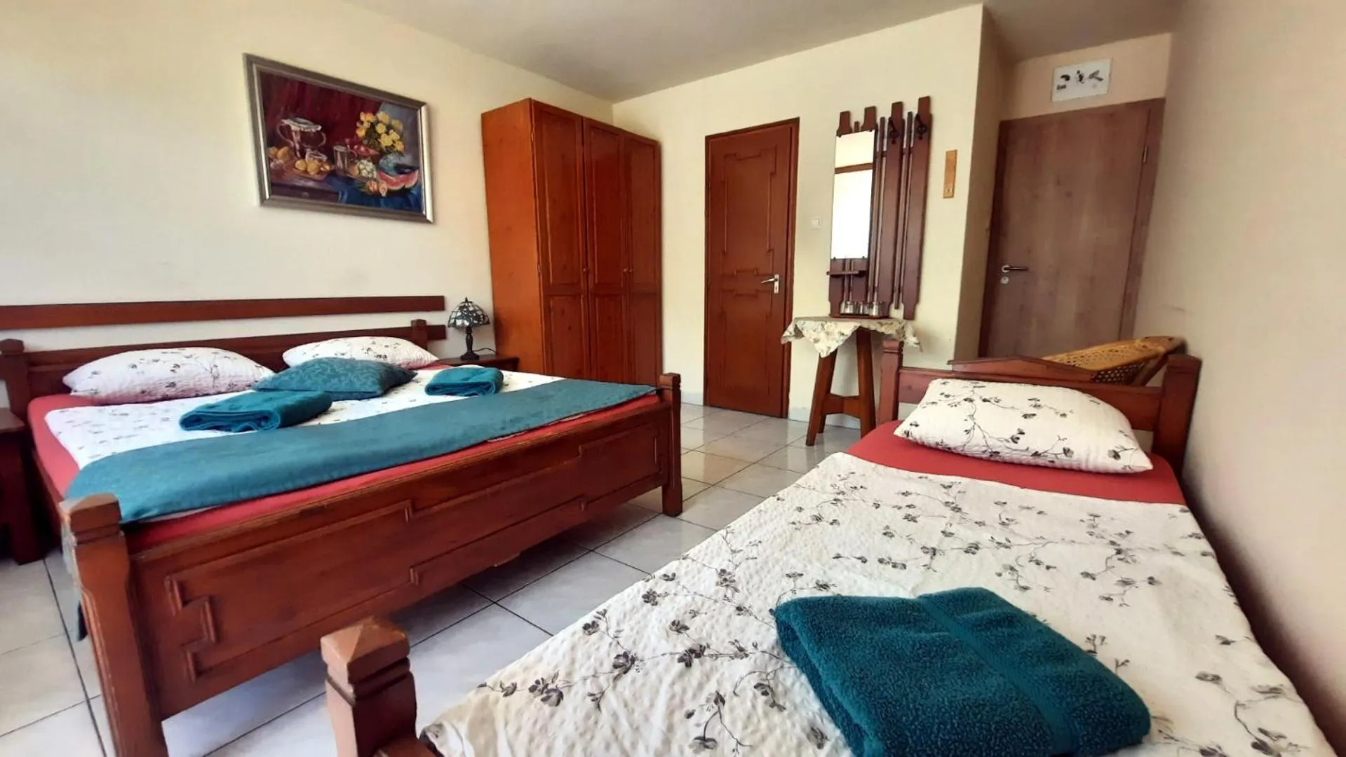 Bed in Airport Budapest Sarokhaz Panzio