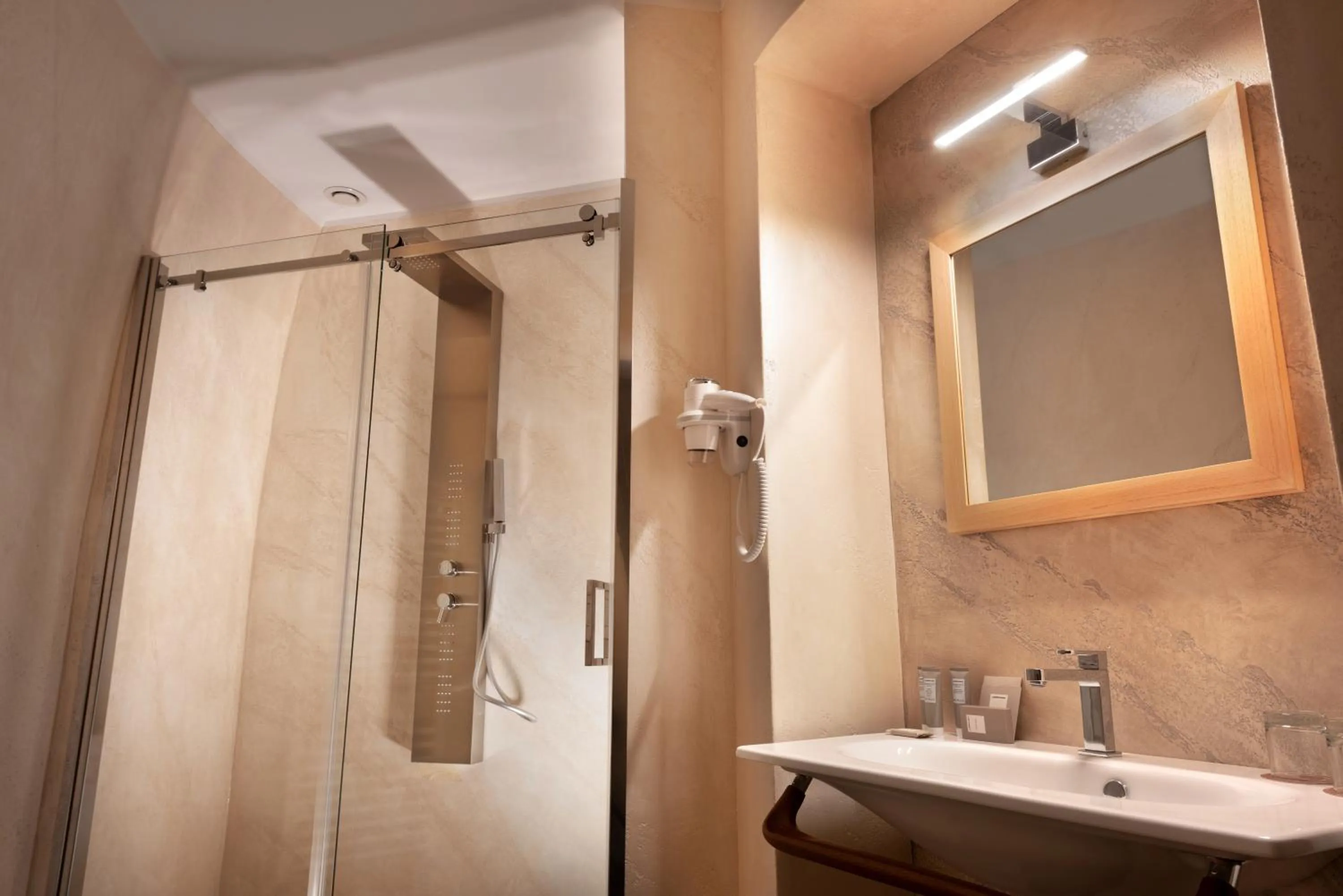 Shower in La Fornace Relais & Spa