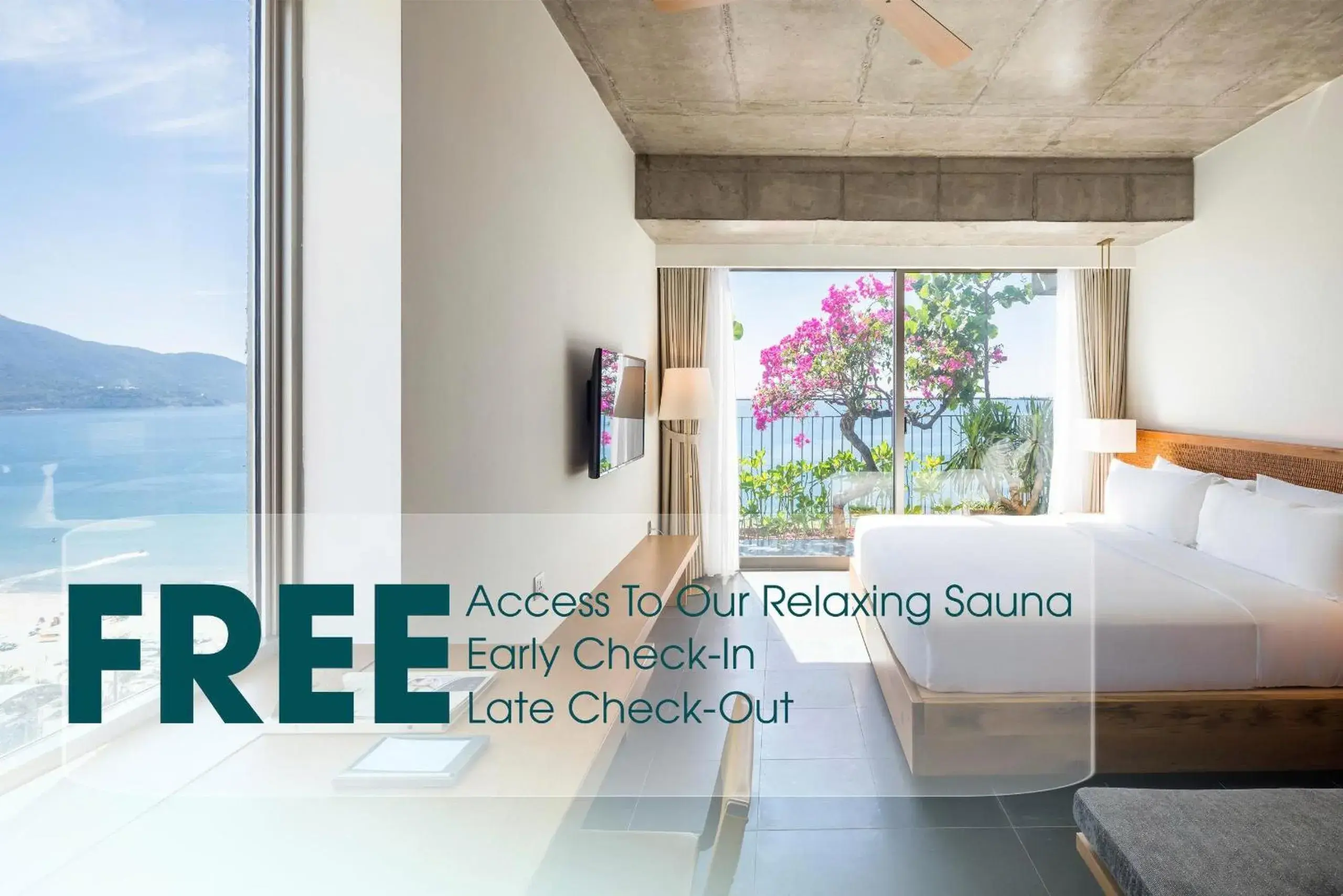 Deluxe Twin Room with Sea View in Chicland Boutique Danang Beach Hotel Deluxe Twin Room with Sea View in Chicland Boutique Danang Beach Hotel