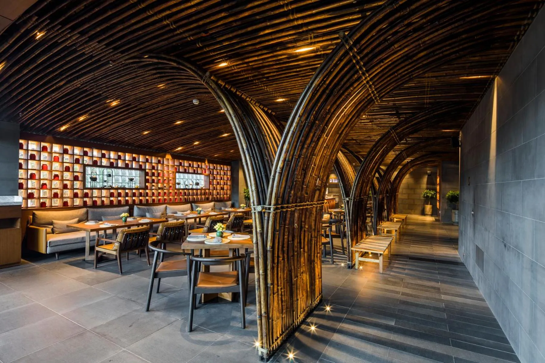 Restaurant/places to eat in Chicland Boutique Danang Beach Hotel