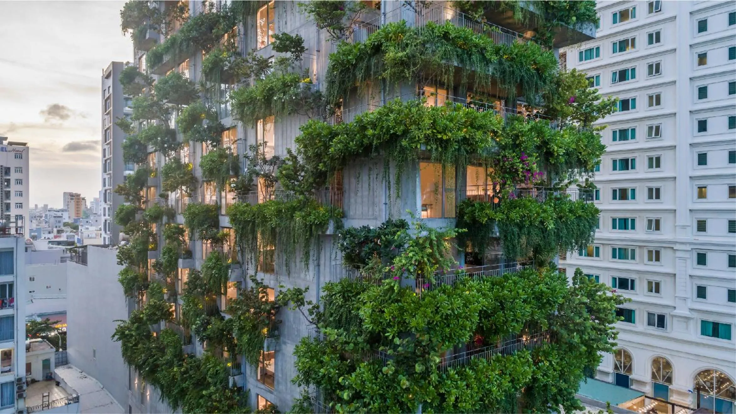 Property building in Chicland Boutique Danang Beach Hotel