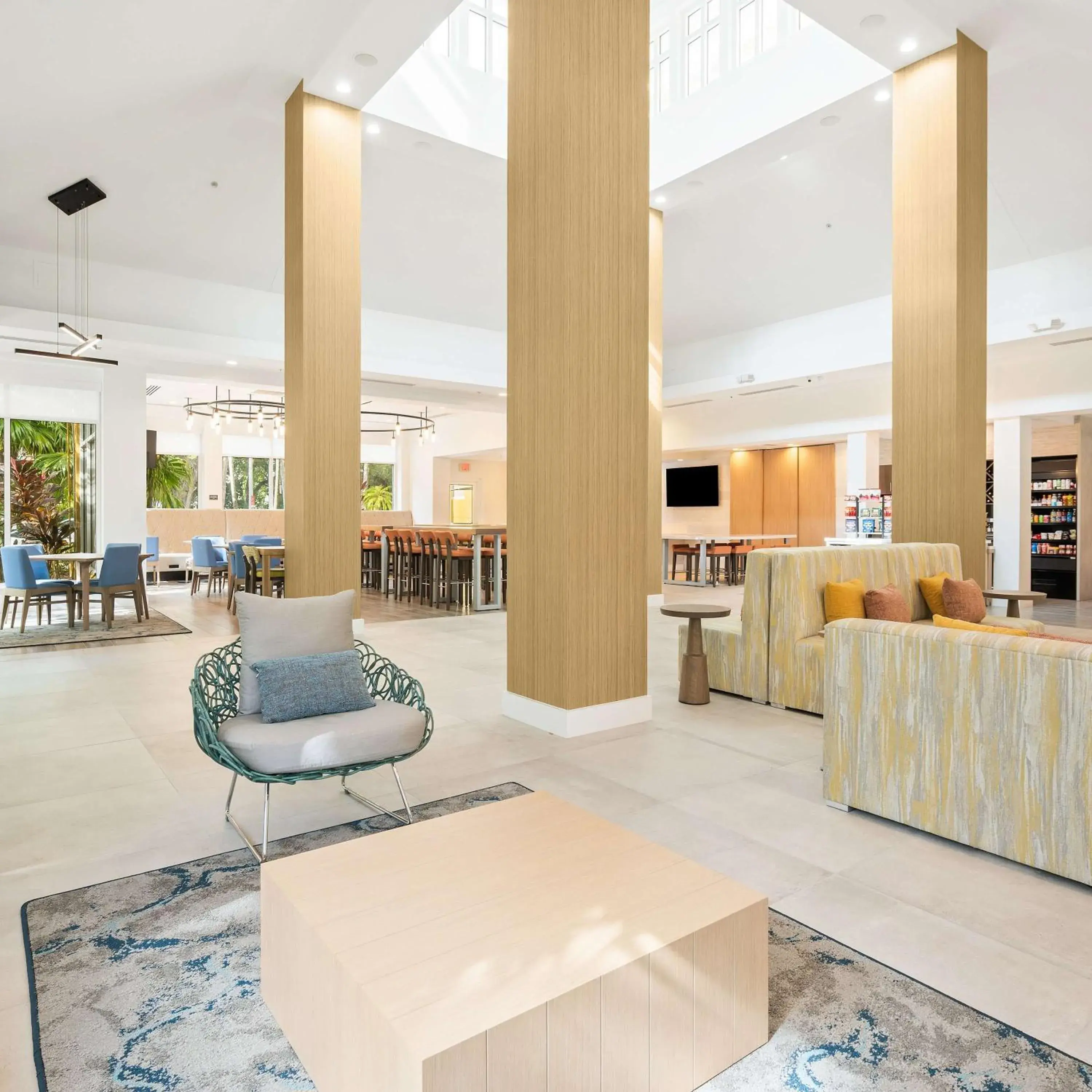 Restaurant/places to eat in Hilton Garden Inn Ft. Lauderdale Airport-Cruise Port Restaurant/places to eat in Hilton Garden Inn Ft. Lauderdale Airport-Cruise Port