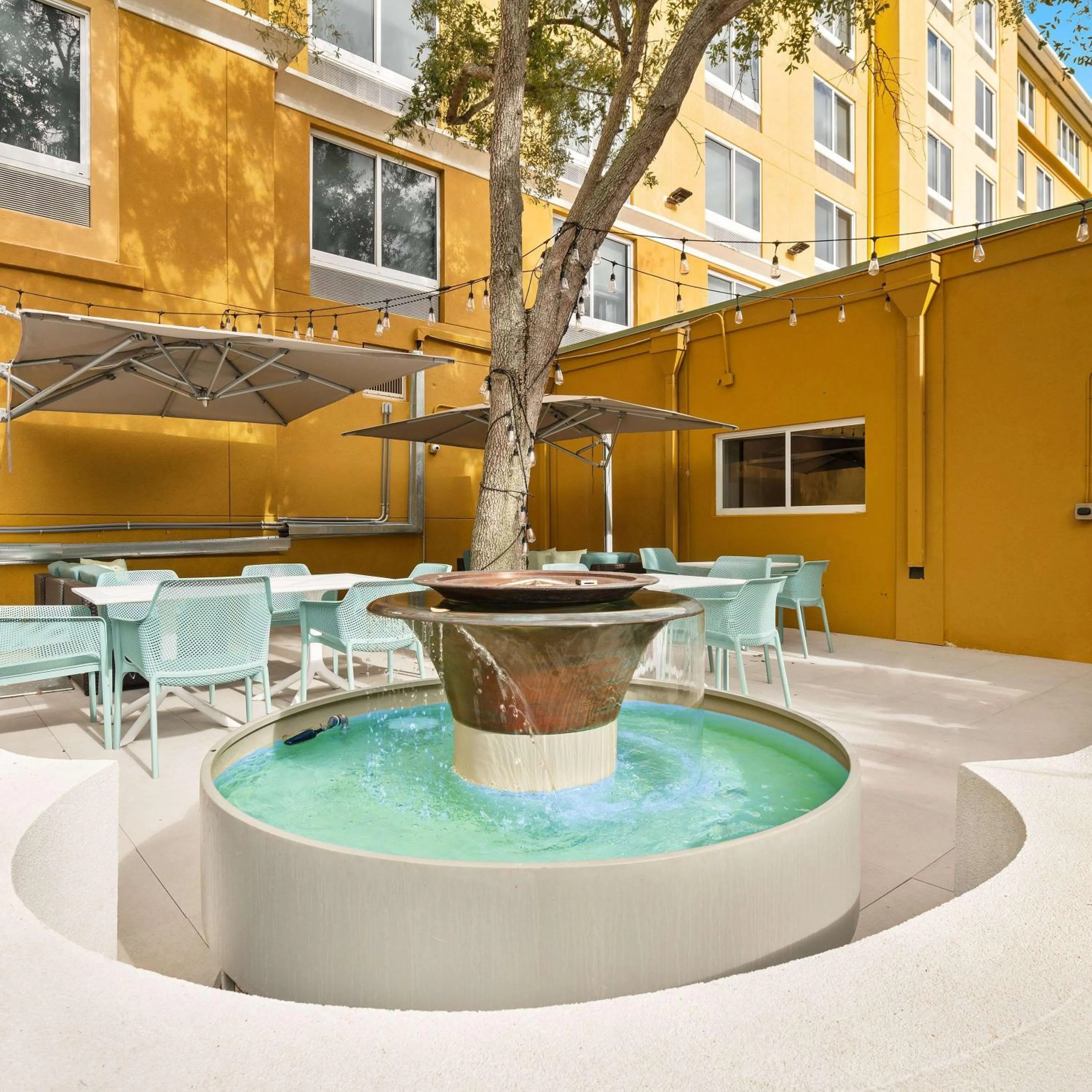 Garden in Hilton Garden Inn Ft. Lauderdale Airport-Cruise Port