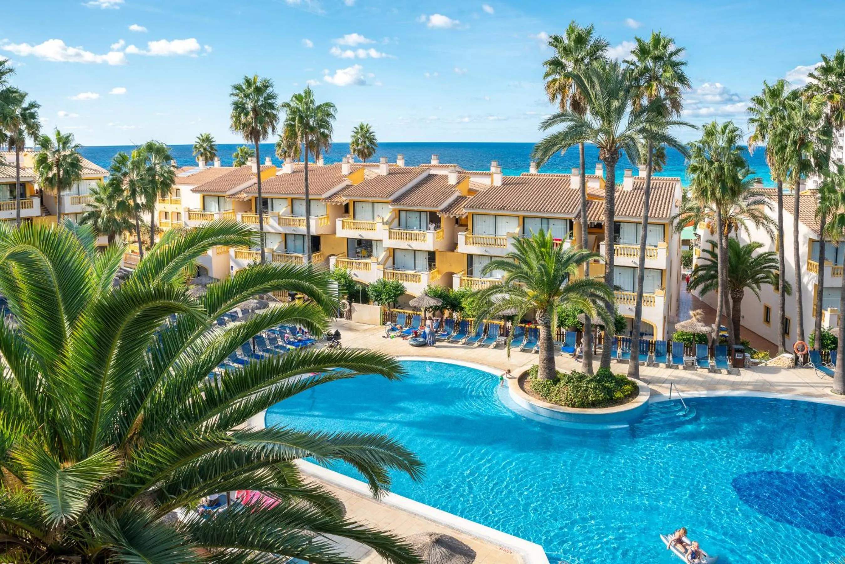 Property building in Royal Son Bou Family Club