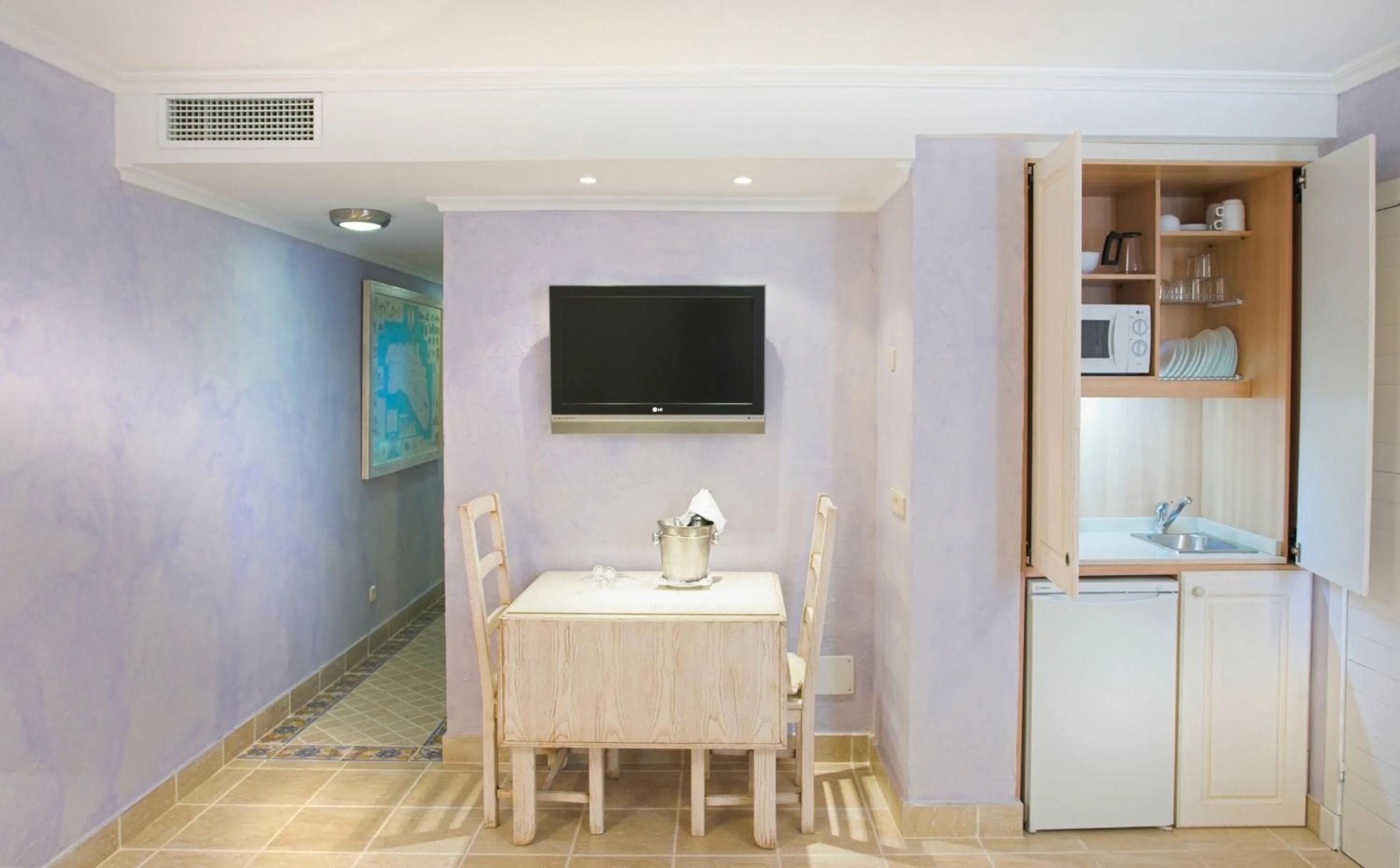 TV and multimedia in Royal Son Bou Family Club