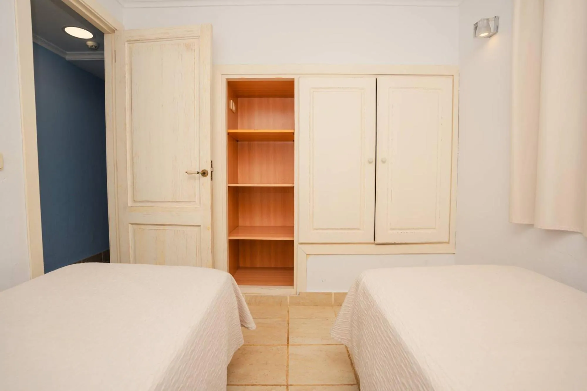 Bedroom, Bed in Royal Son Bou Family Club