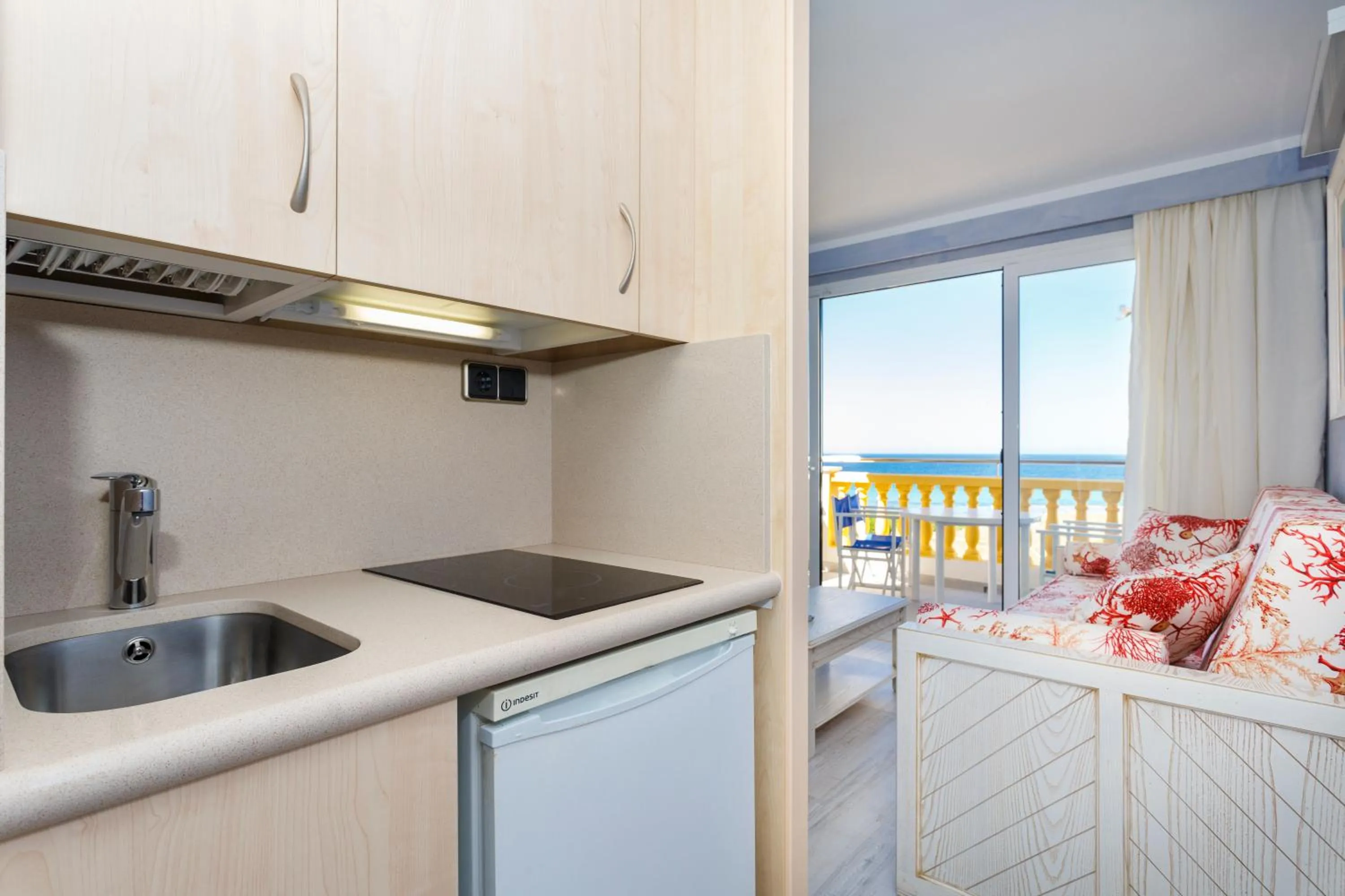 Kitchen or kitchenette in Royal Son Bou Family Club