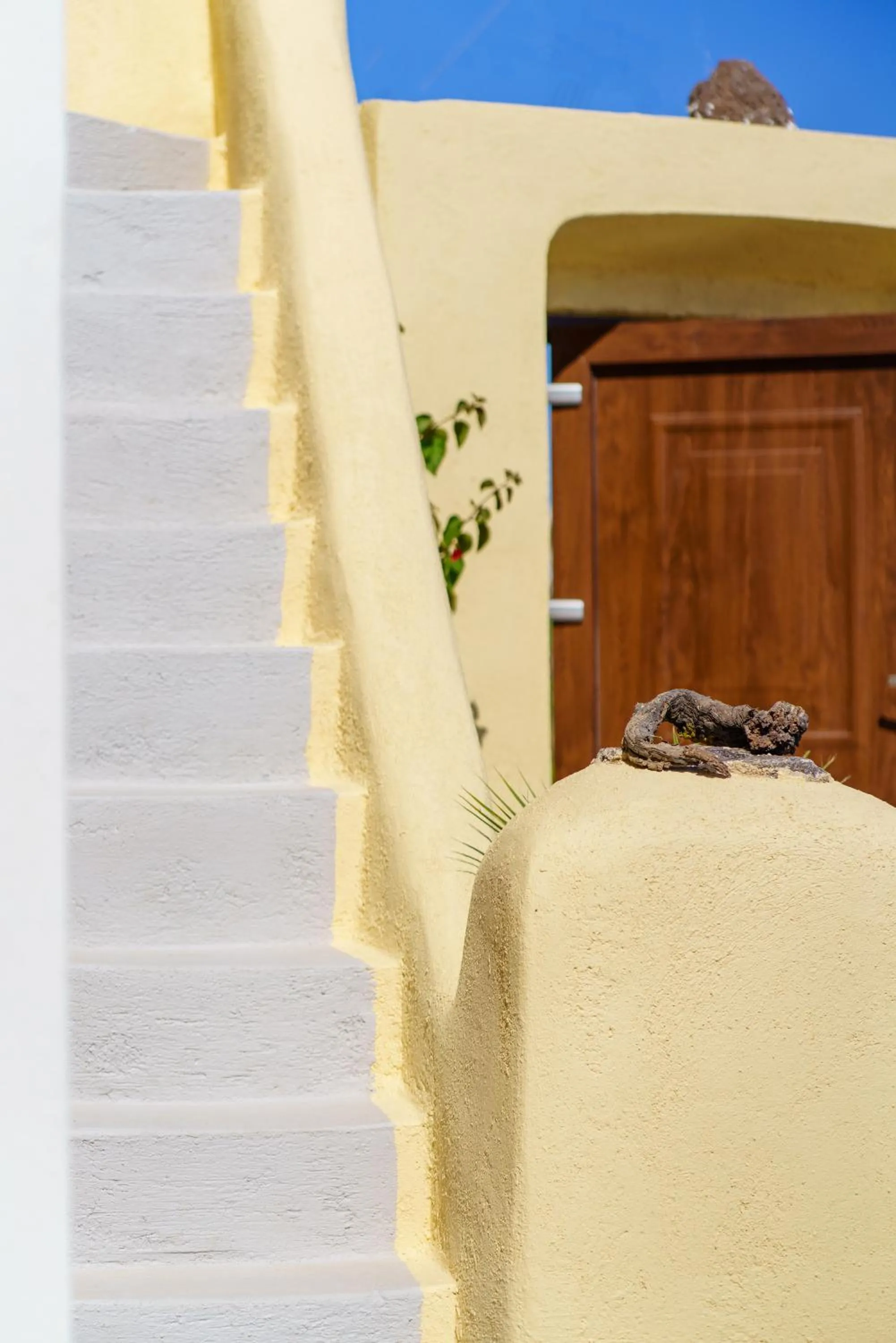 Facade/entrance in Pasithea Suites