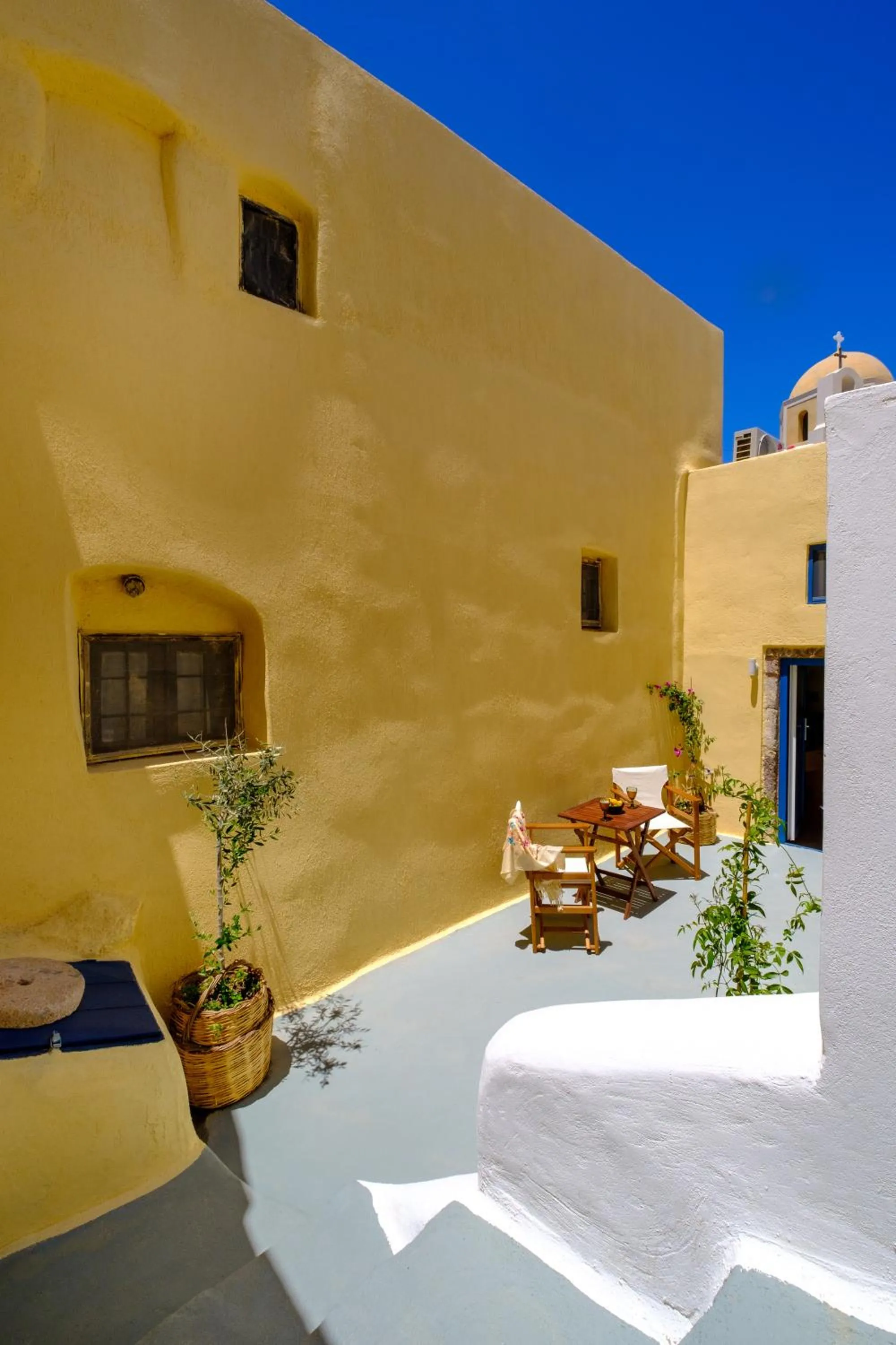 Patio in Pasithea Suites