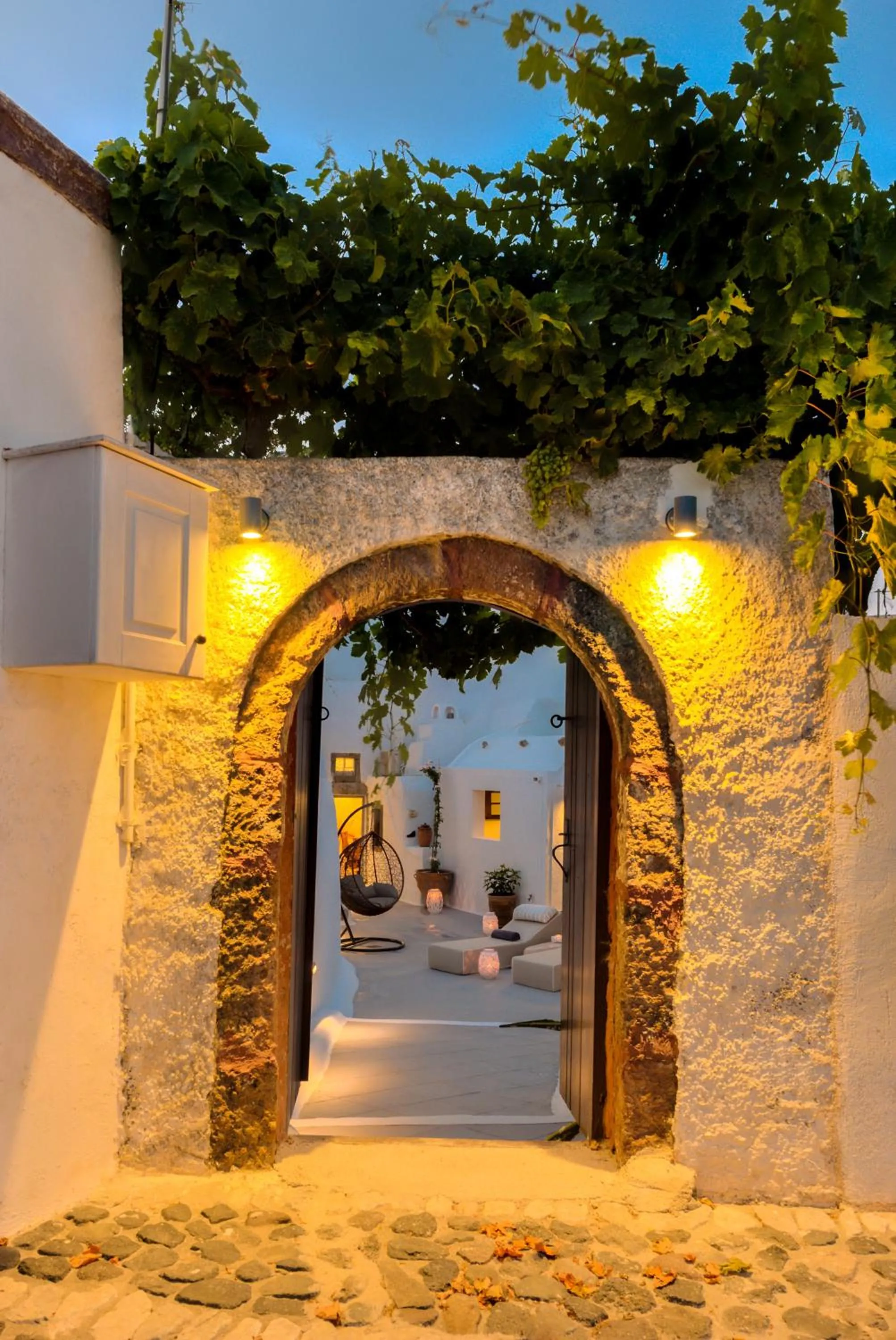 Facade/entrance in Pasithea Suites