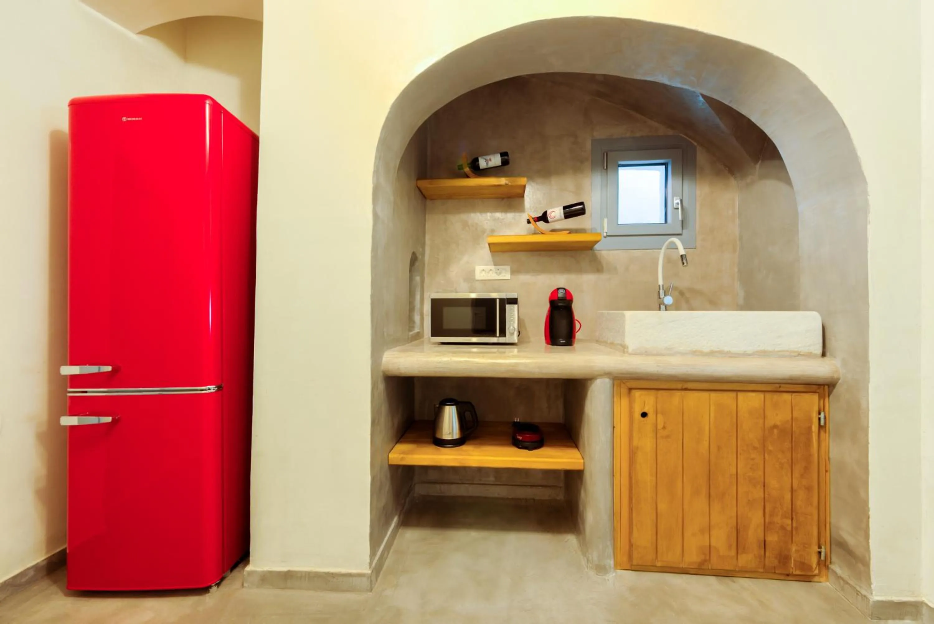 Coffee/tea facilities in Pasithea Suites
