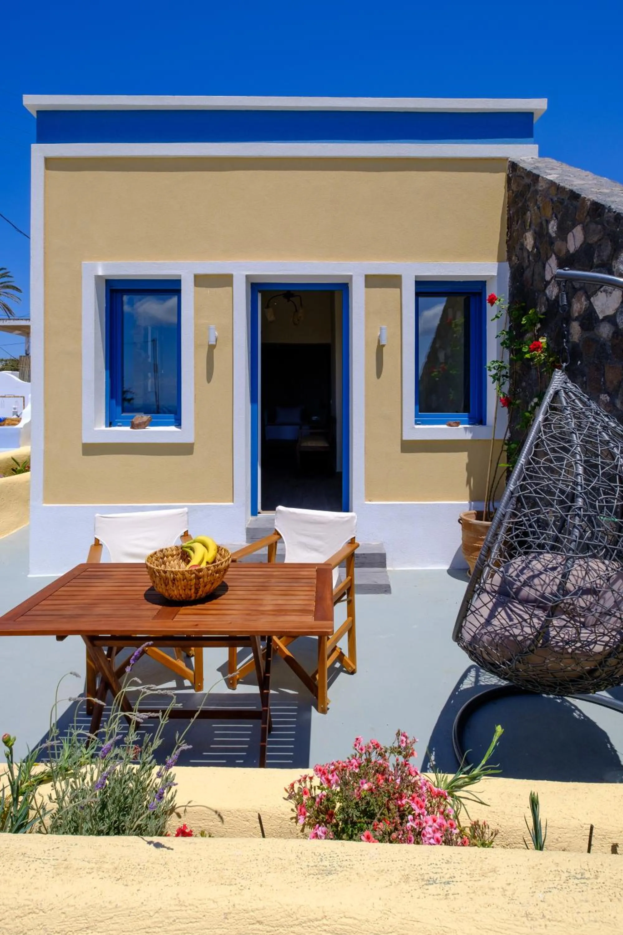 Patio in Pasithea Suites