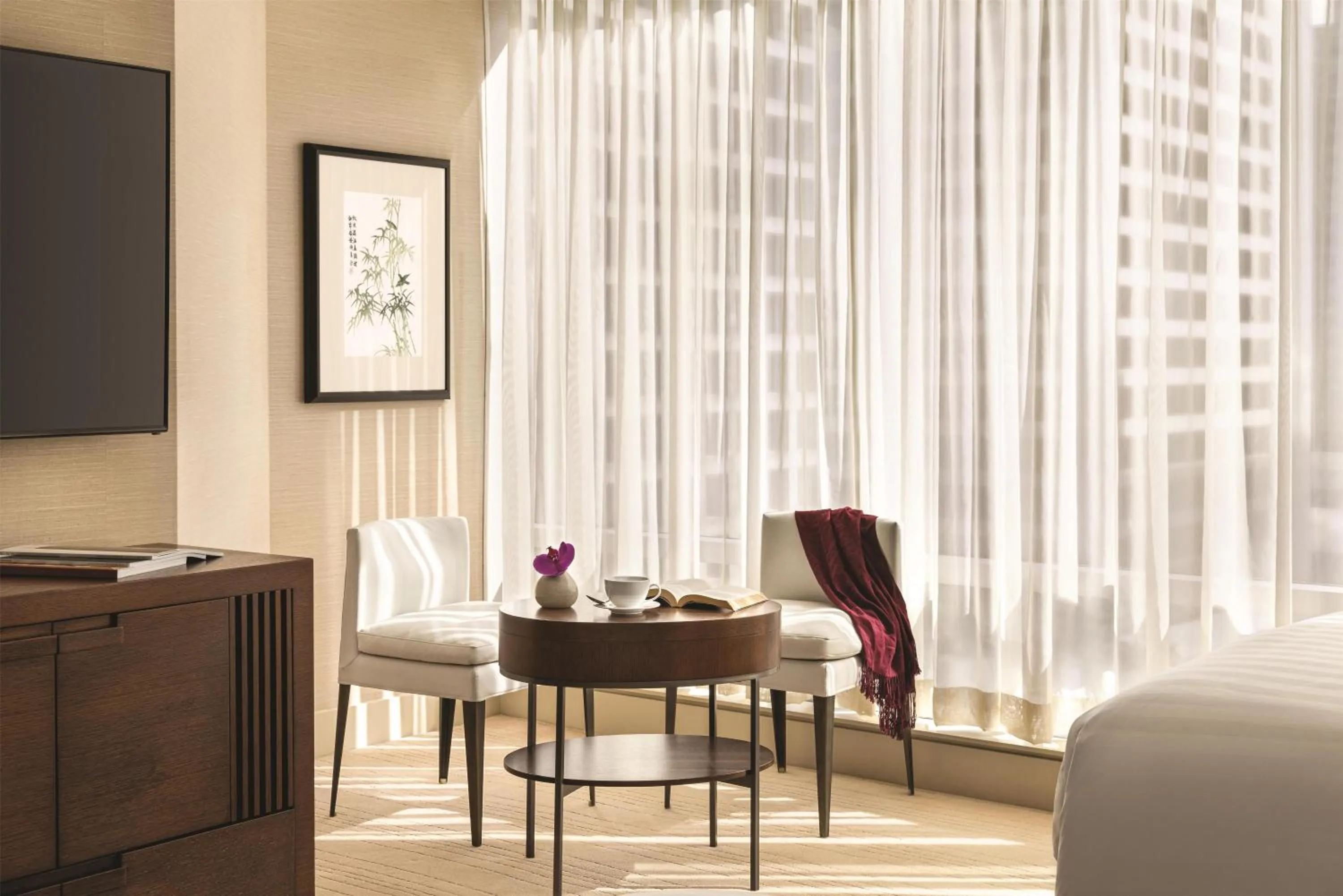 Bedroom in Hyatt Vancouver Downtown Alberni