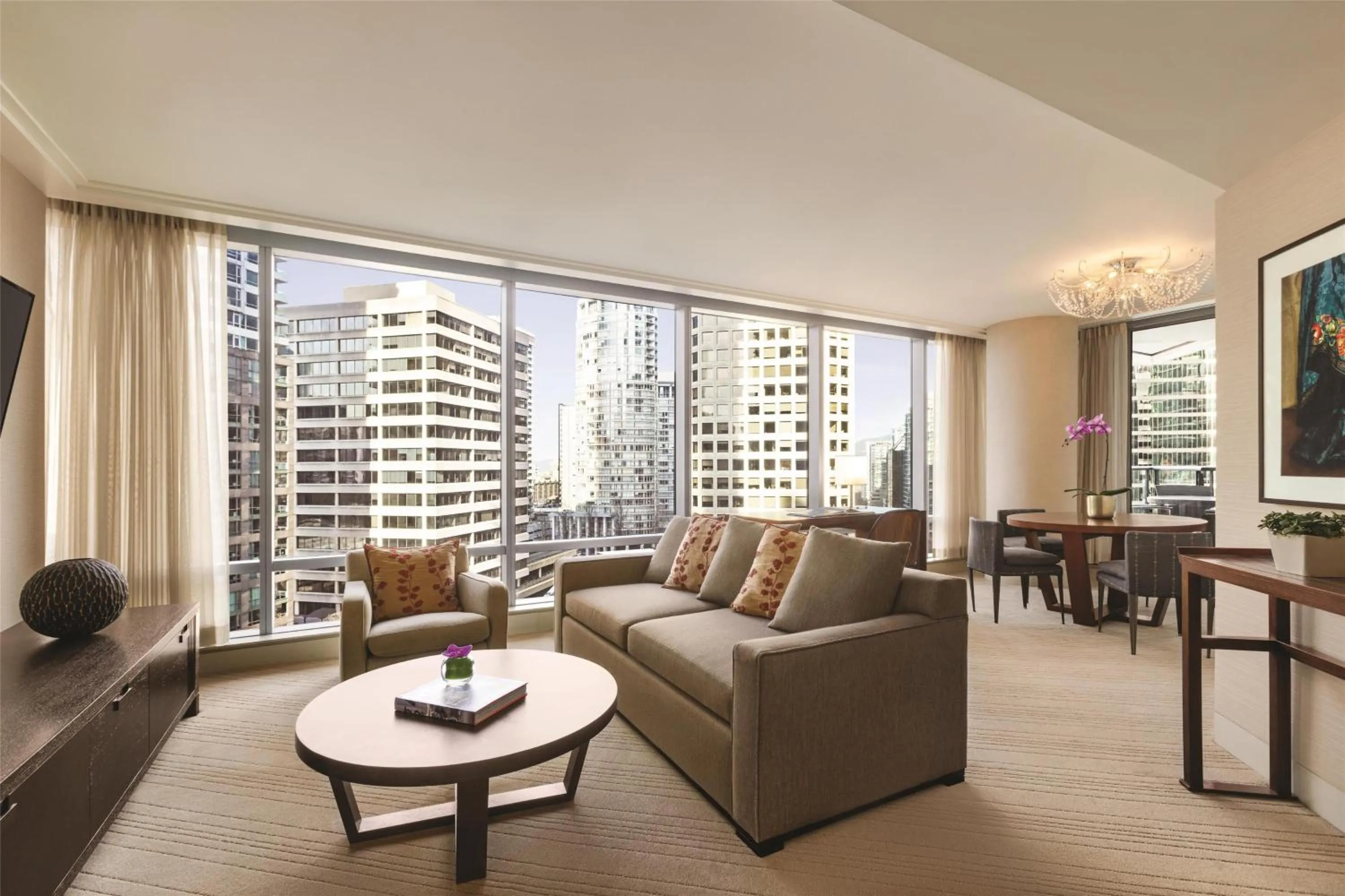 Photo of the whole room in Hyatt Vancouver Downtown Alberni