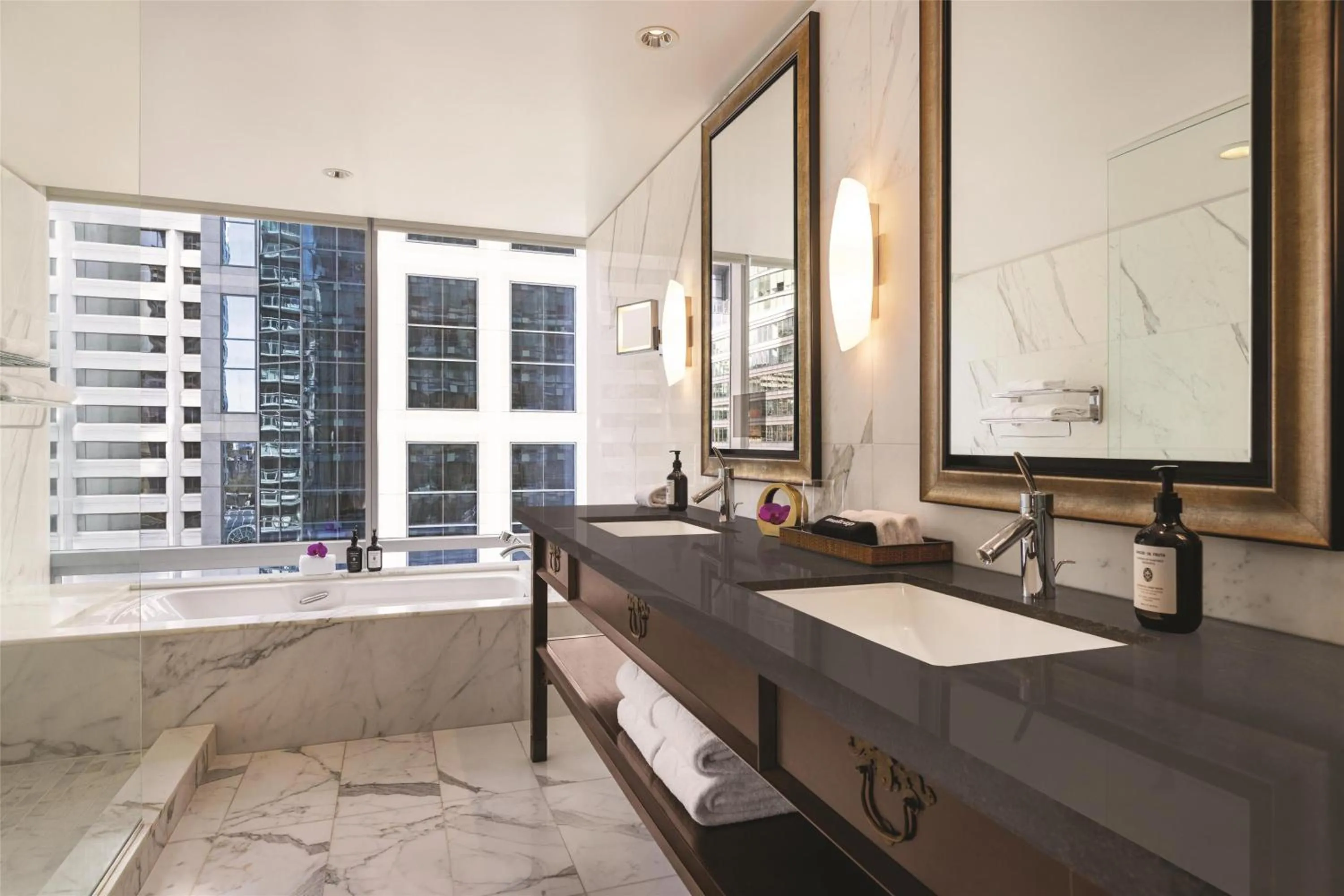 Bathroom in Hyatt Vancouver Downtown Alberni