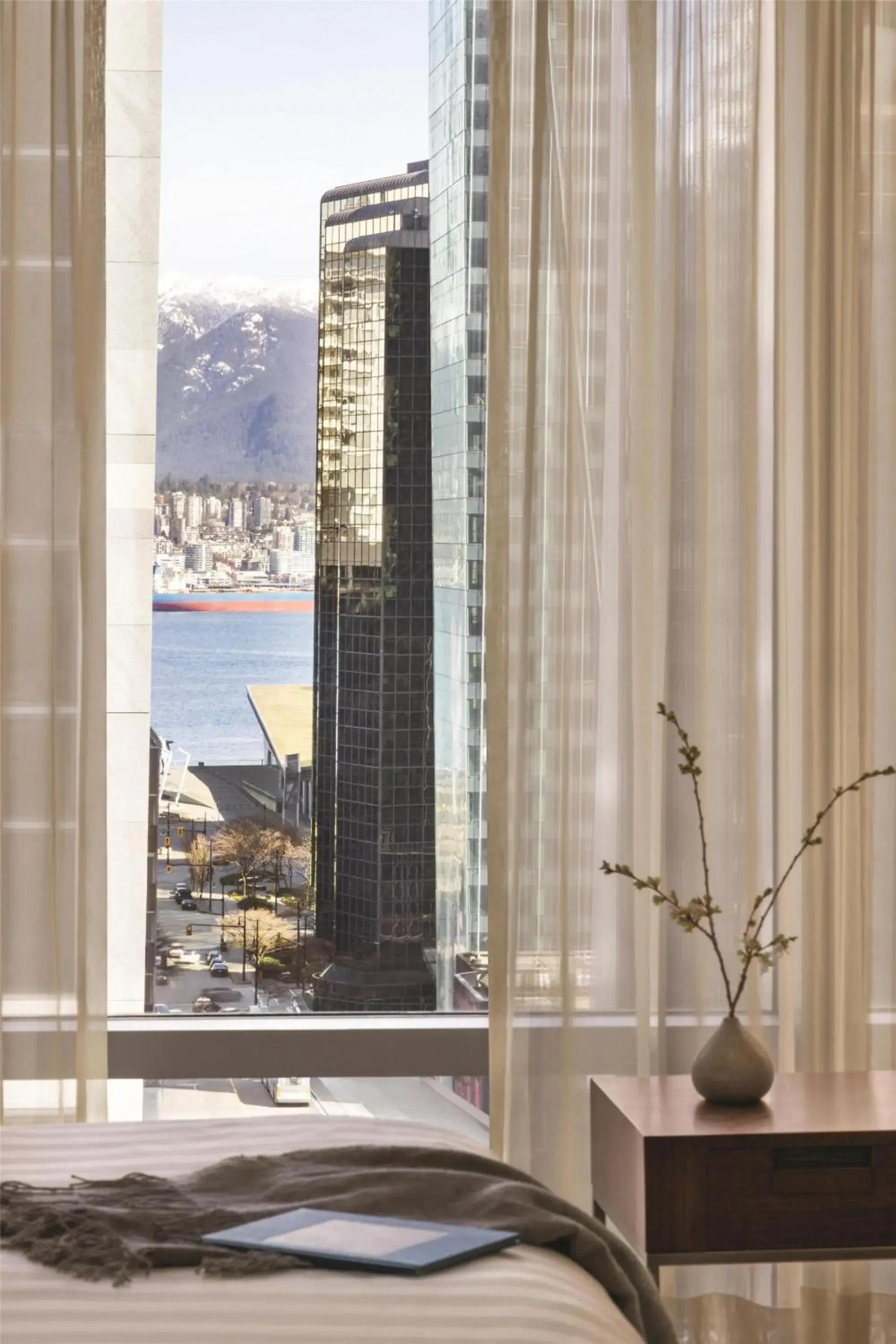 View (from property/room), Bed in Hyatt Vancouver Downtown Alberni View (from property/room), Bed in Hyatt Vancouver Downtown Alberni
