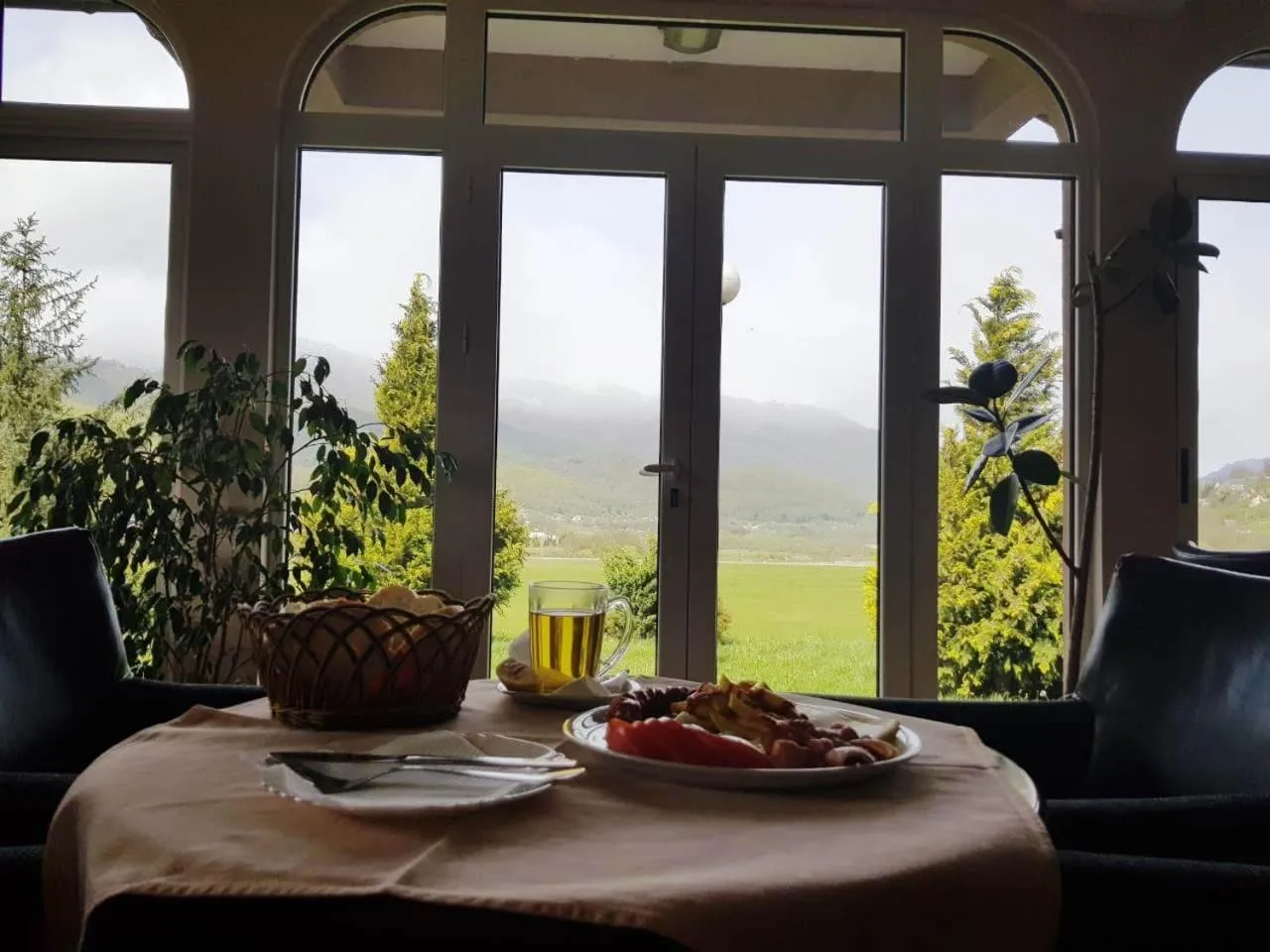 Breakfast in Hotel Dulovic