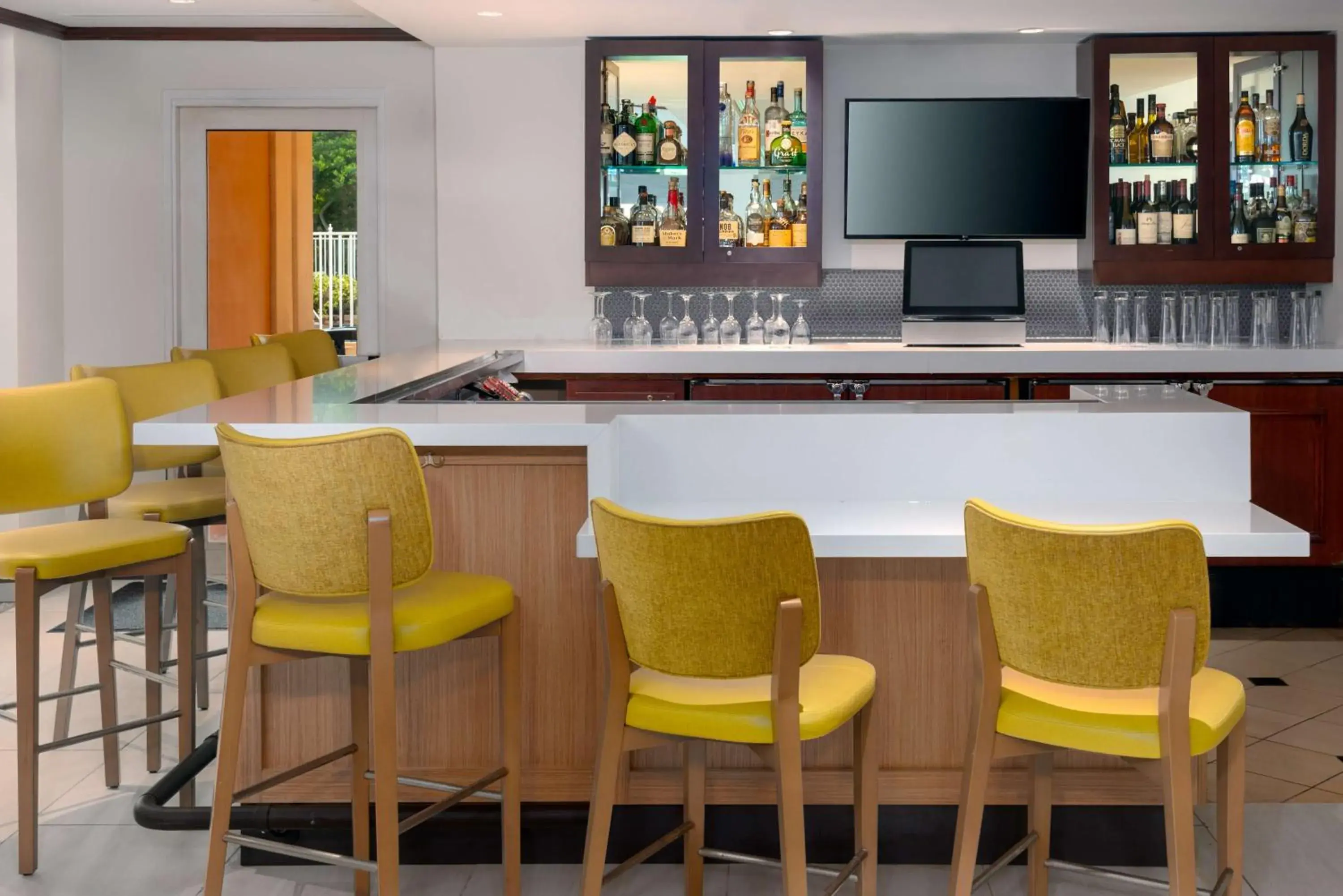 Lounge or bar in Hilton Garden Inn Ft. Lauderdale SW/Miramar Lounge or bar in Hilton Garden Inn Ft. Lauderdale SW/Miramar