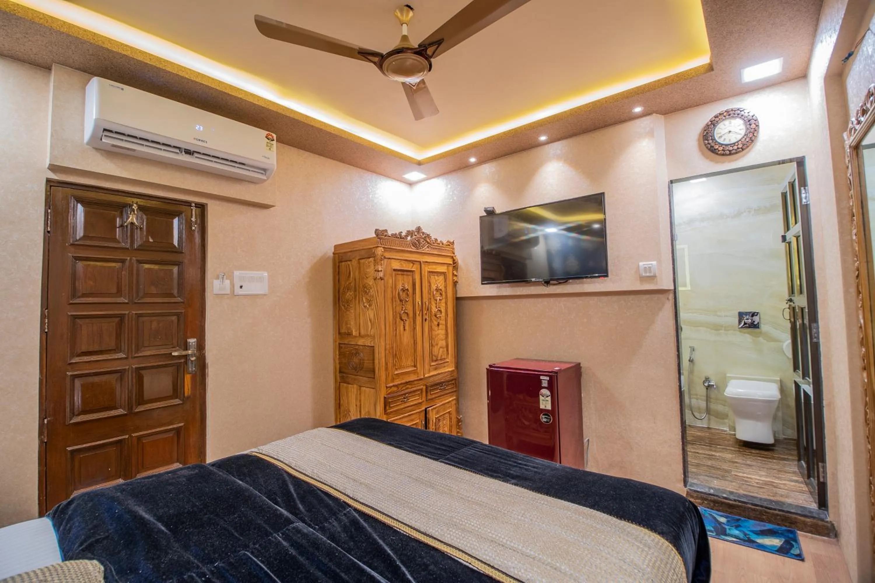 Bed in Onn Shelter Inn