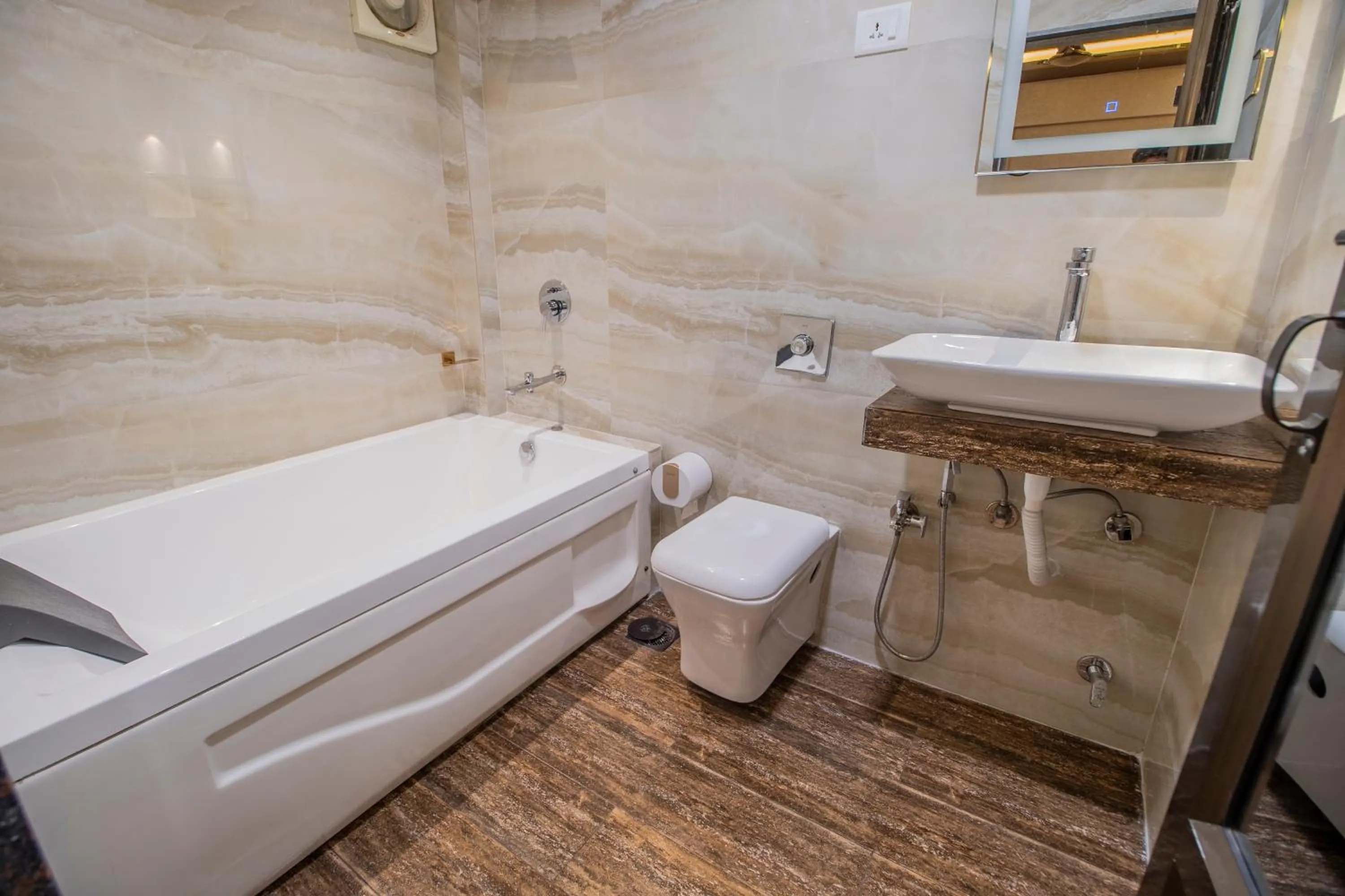 Shower in Onn Shelter Inn