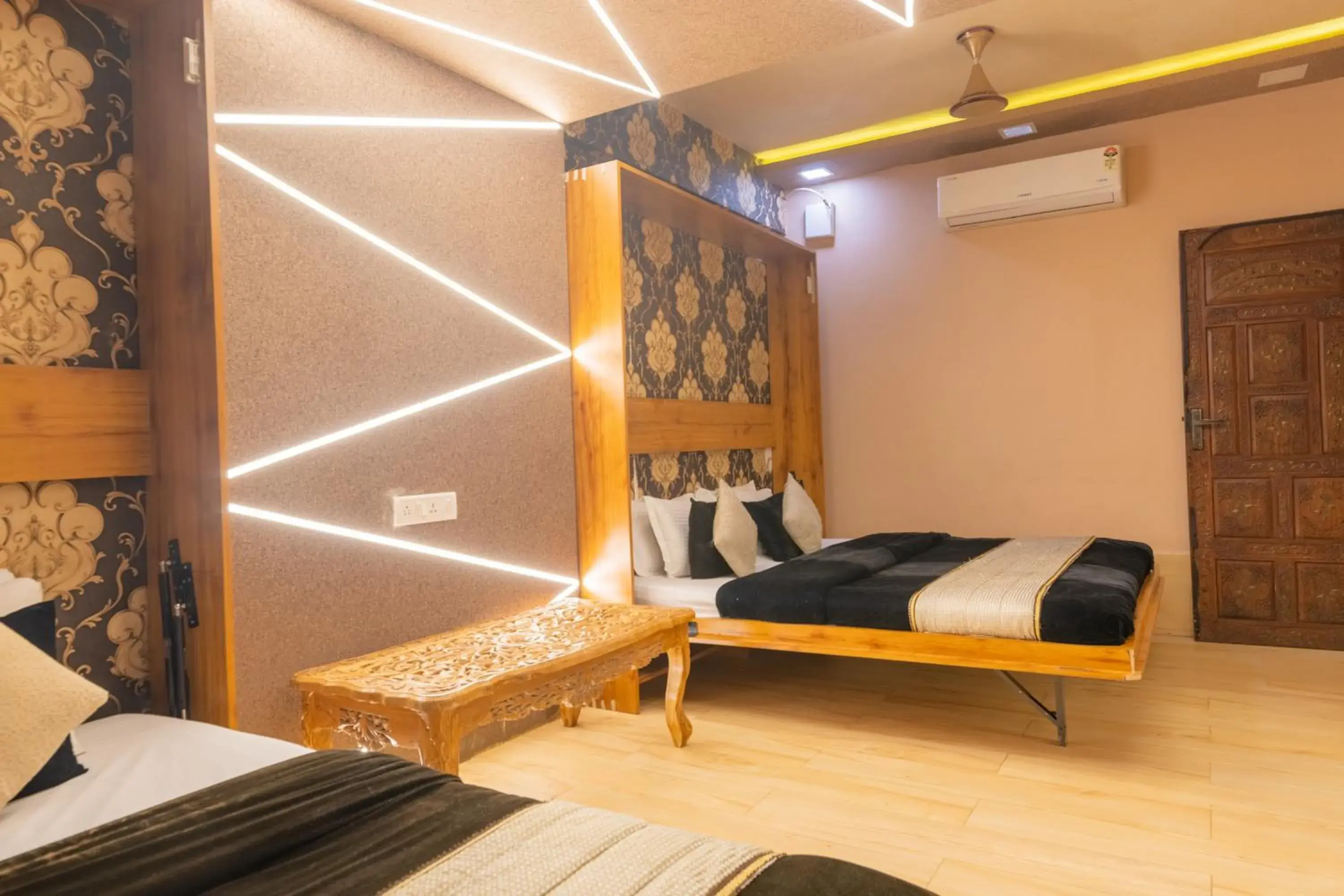 Quadruple Room in Onn Shelter Inn Quadruple Room in Onn Shelter Inn