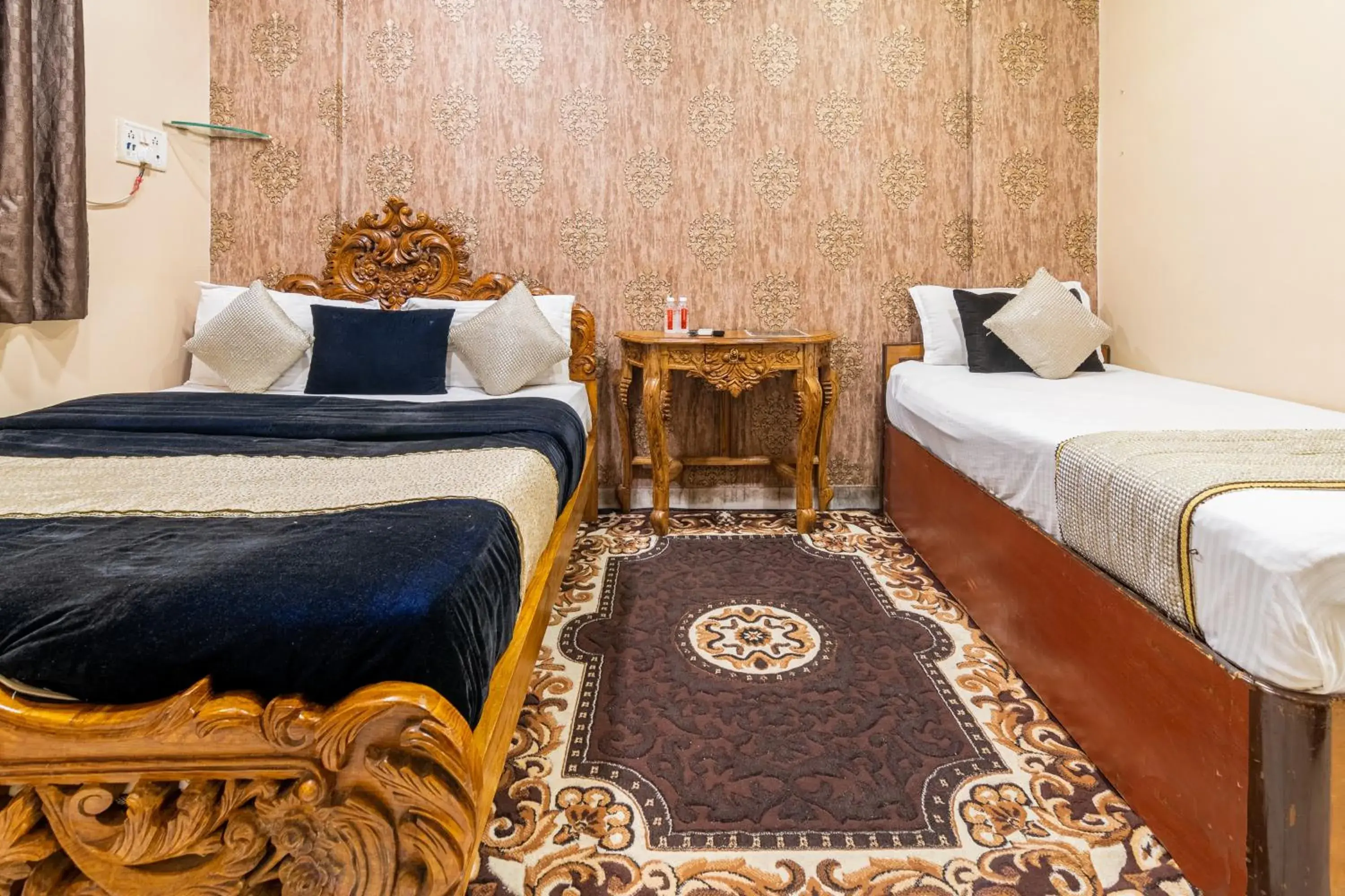 Triple Room with Terrace in Onn Shelter Inn Triple Room with Terrace in Onn Shelter Inn