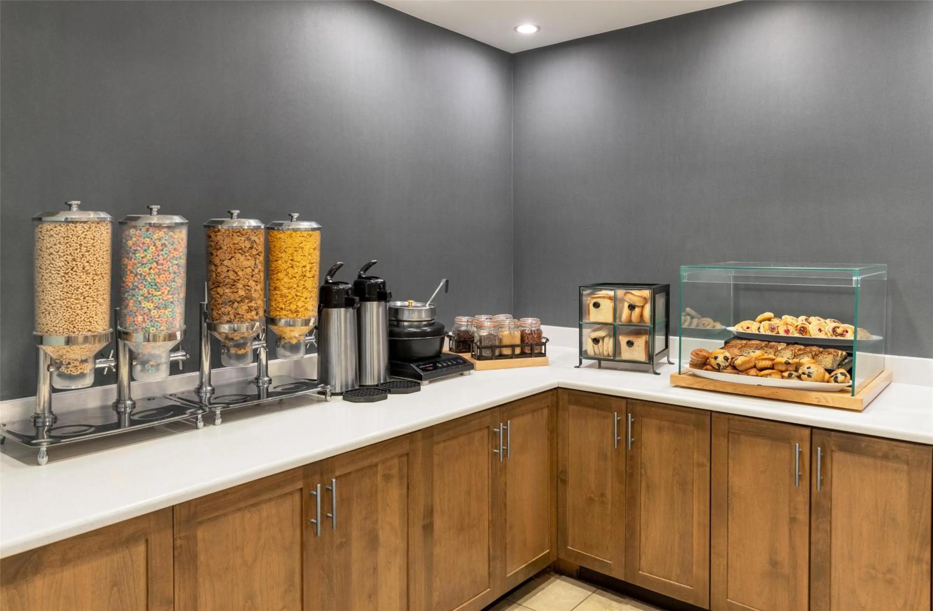 Breakfast in Embassy Suites Fort Myers - Estero