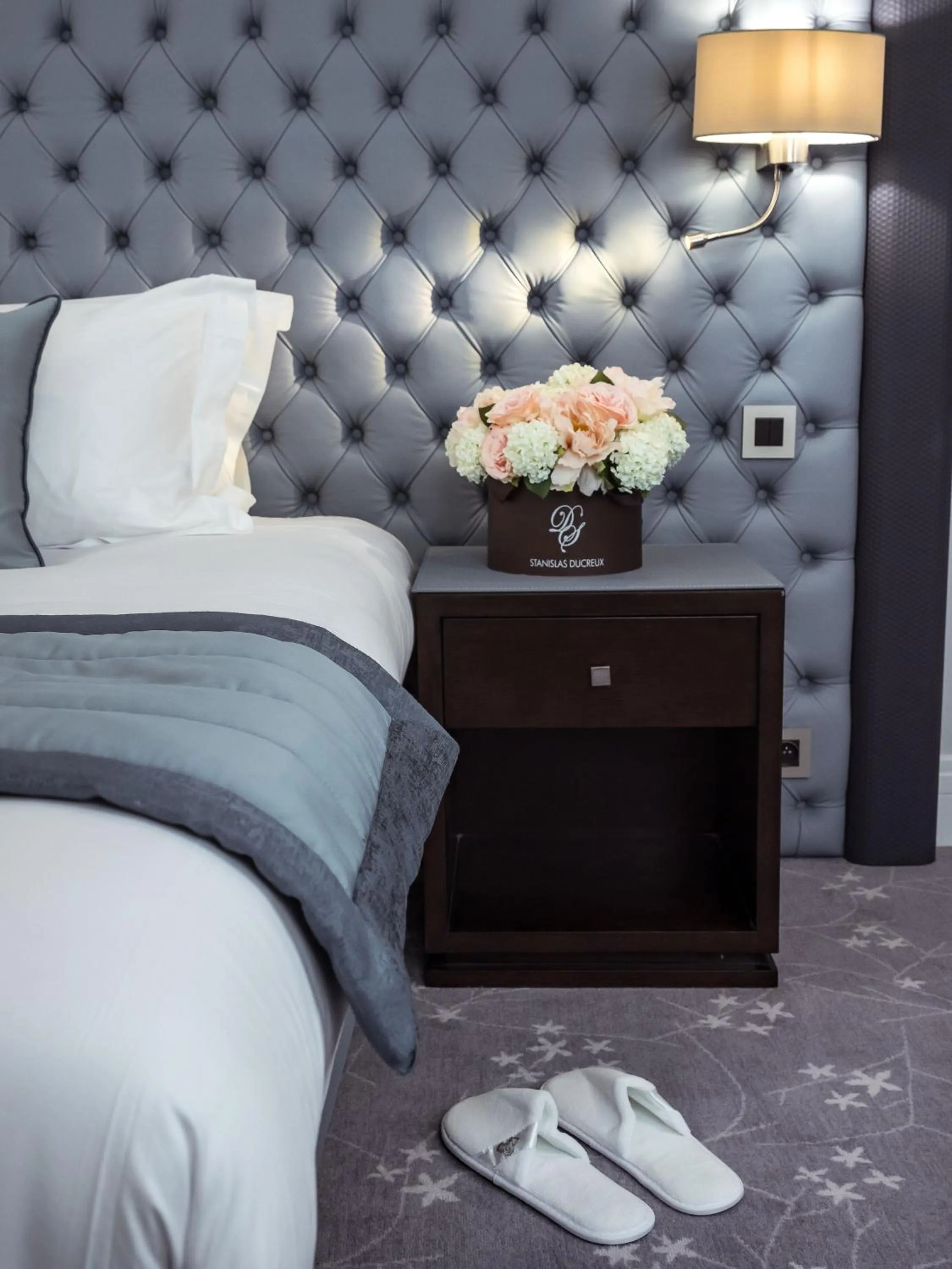 Bed in Villa Genesis