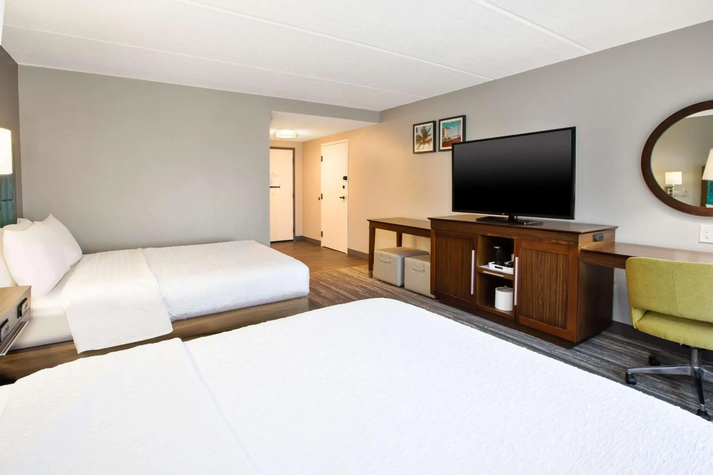 Bed in Hampton Inn Daytona/Ormond Beach Bed in Hampton Inn Daytona/Ormond Beach