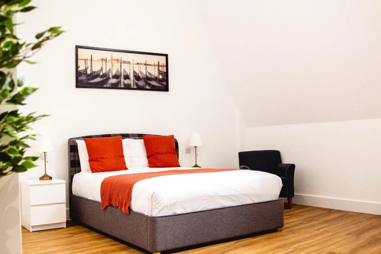 Bedroom, Bed in London City Hotel