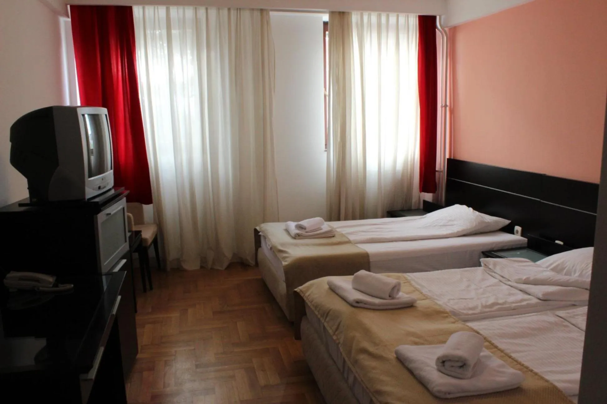 Bed in Hotel Beograd - Yu