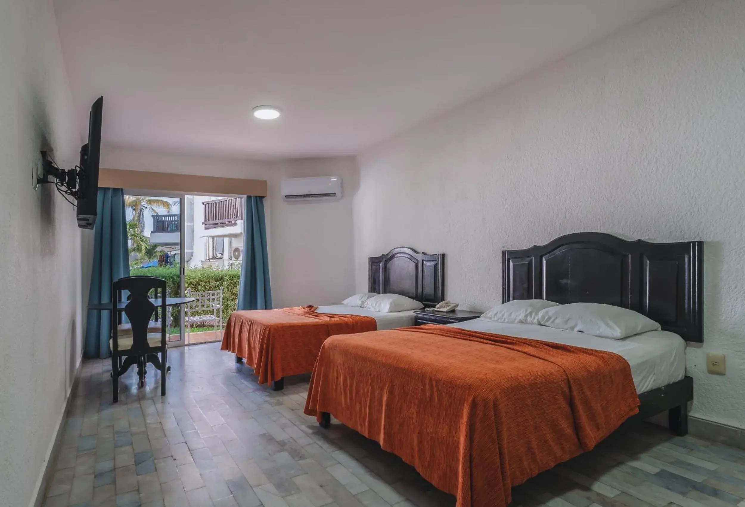 Bedroom, Bed in Imperial Las Perlas Bedroom, Bed in Imperial Las Perlas