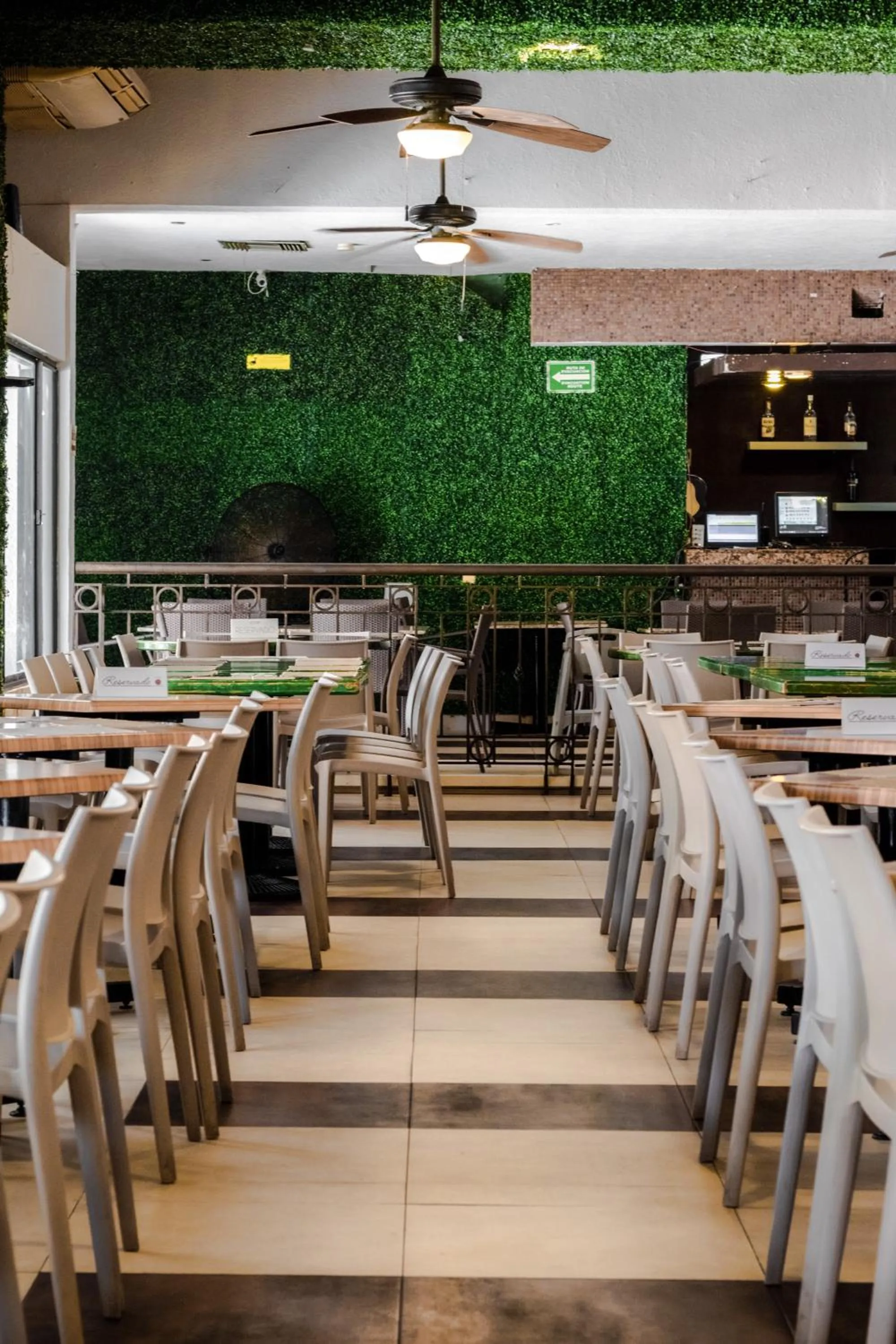 Restaurant/places to eat in Tukan Hotel Playa del Carmen