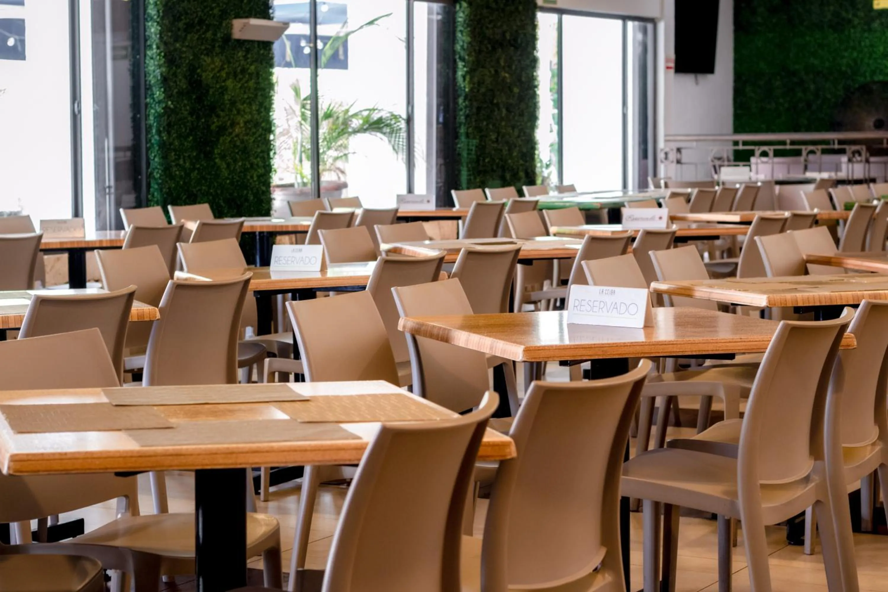 Restaurant/places to eat in Tukan Hotel Playa del Carmen