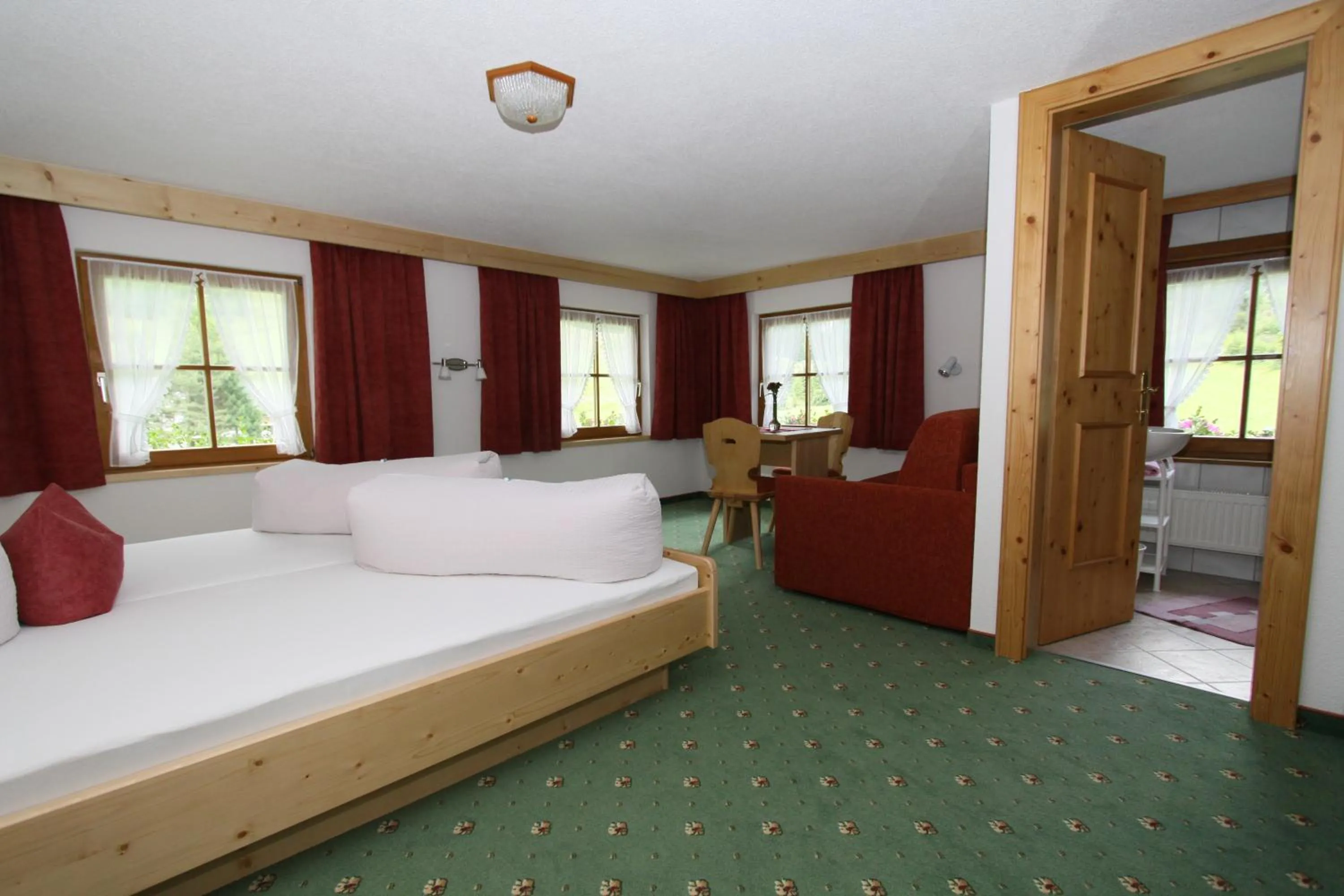 Photo of the whole room, Bed in Haus Bödele