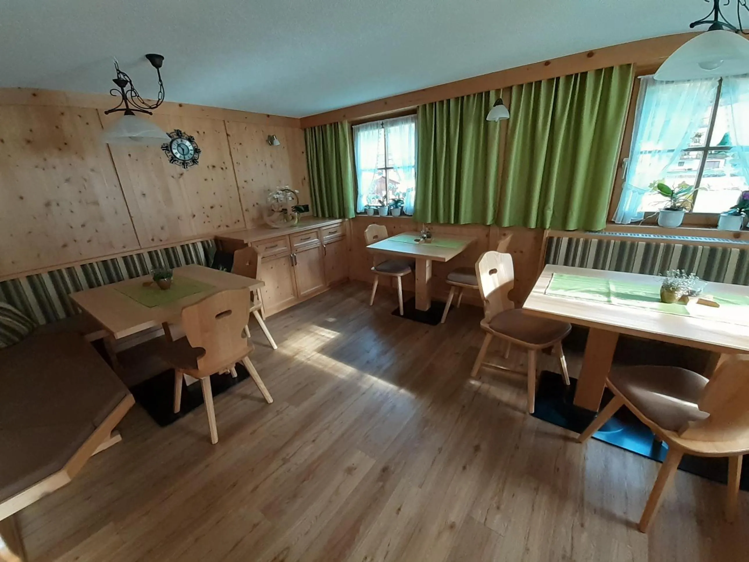 Dining area in Haus Bödele