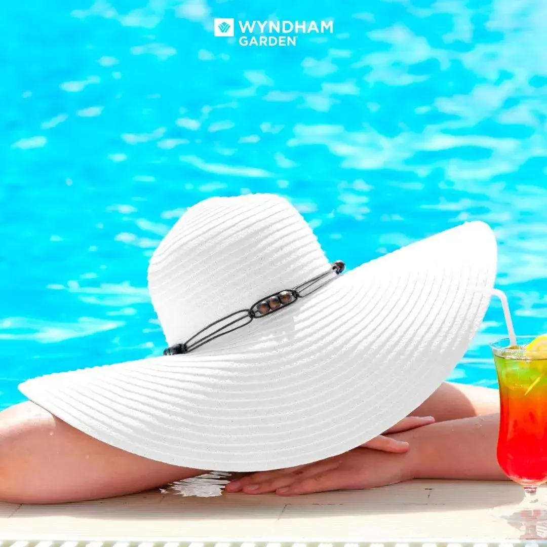 Swimming pool in Wyndham Garden Hotel Austin Swimming pool in Wyndham Garden Hotel Austin