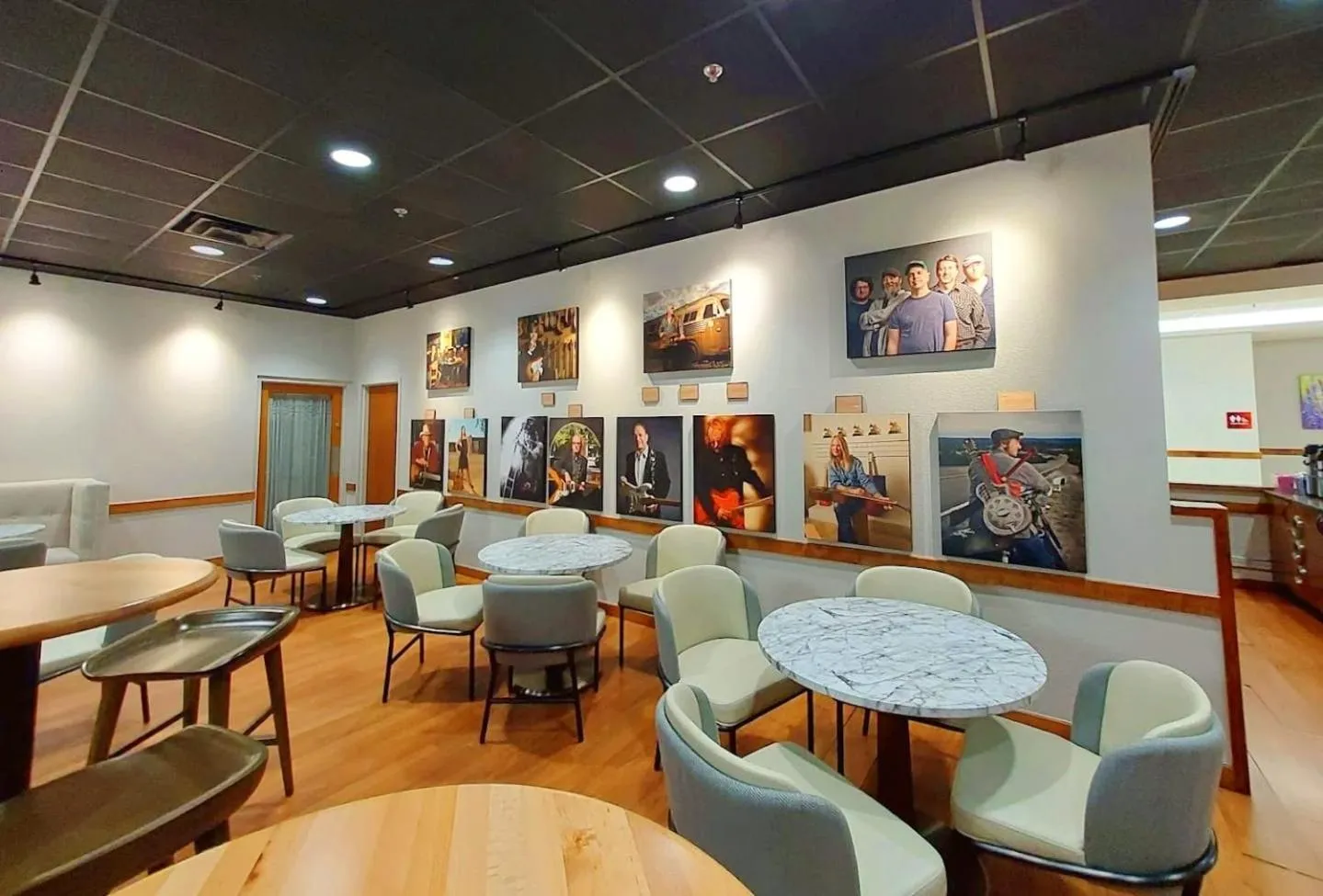 Restaurant/places to eat in Wyndham Garden Hotel Austin